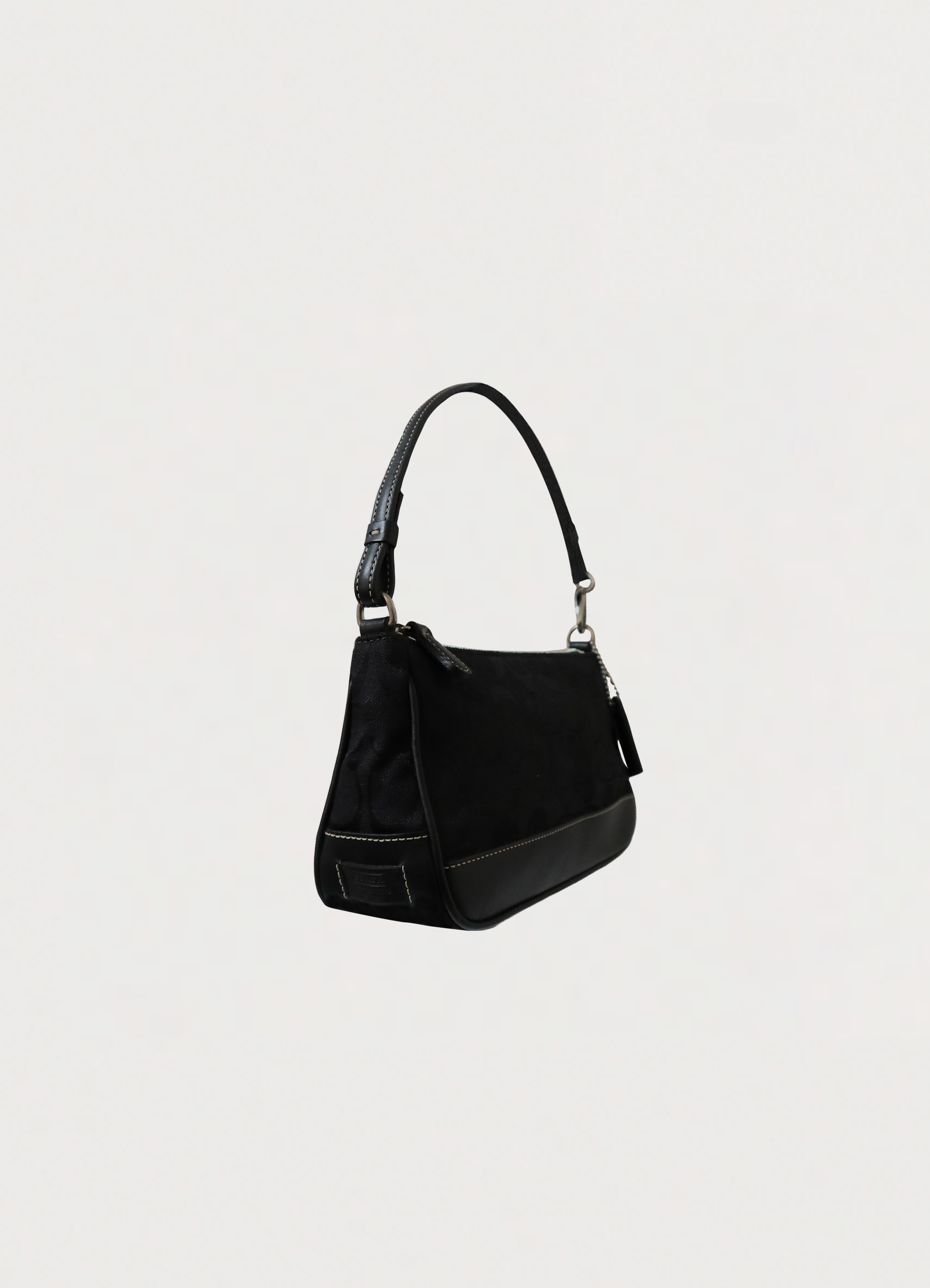 SIGNATURE DEMI POCHETTE BAG