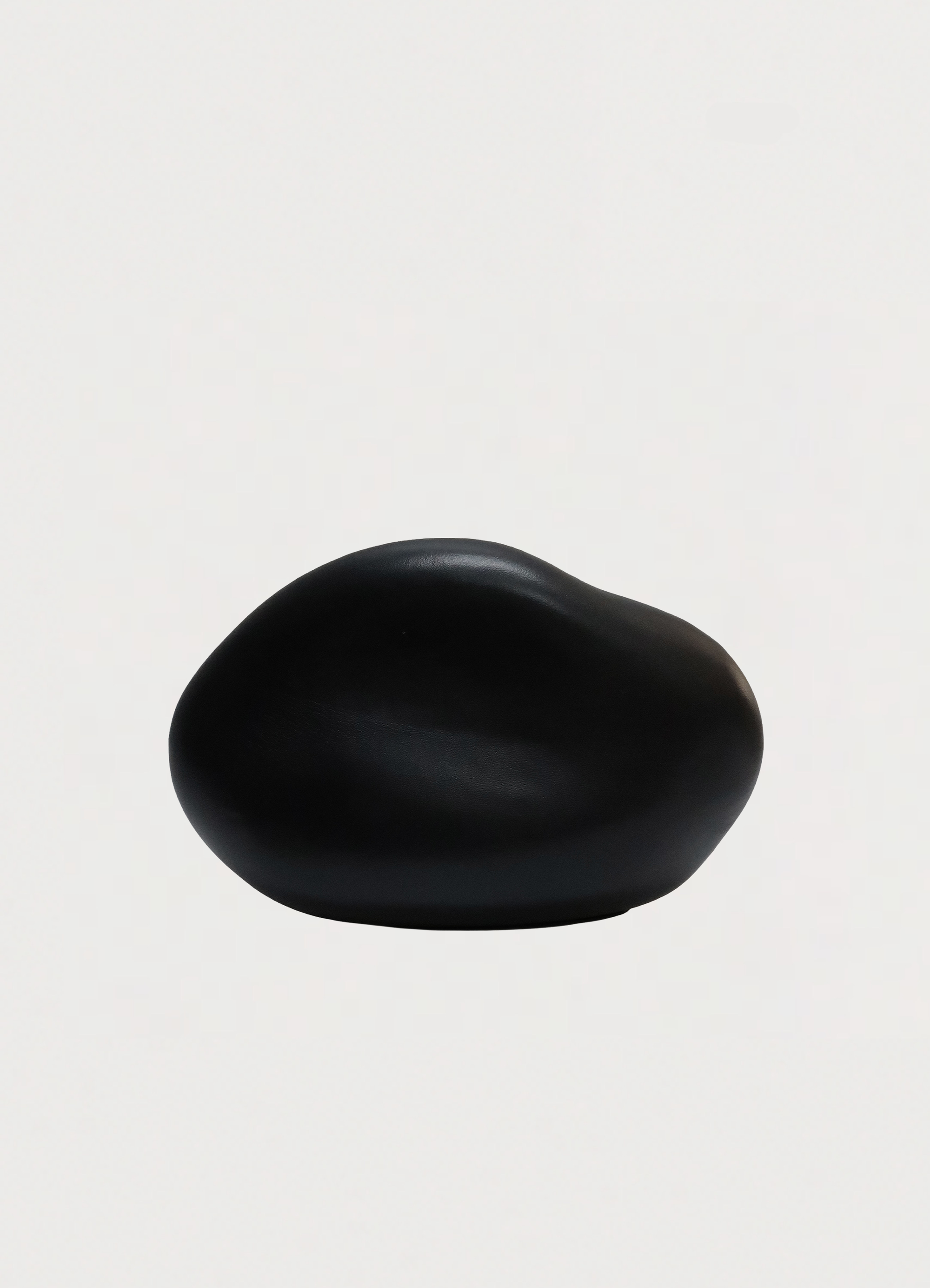 LARGE STONE PEBBLE CLUTCH