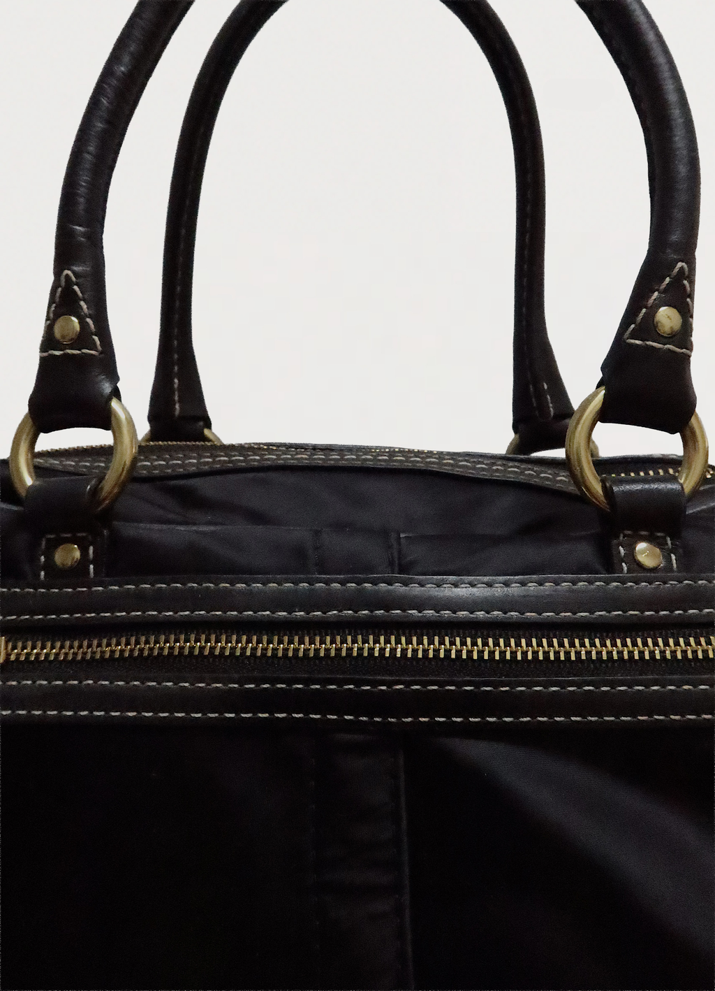 SOHO SIGNATURE POCKET SATCHEL BAG
