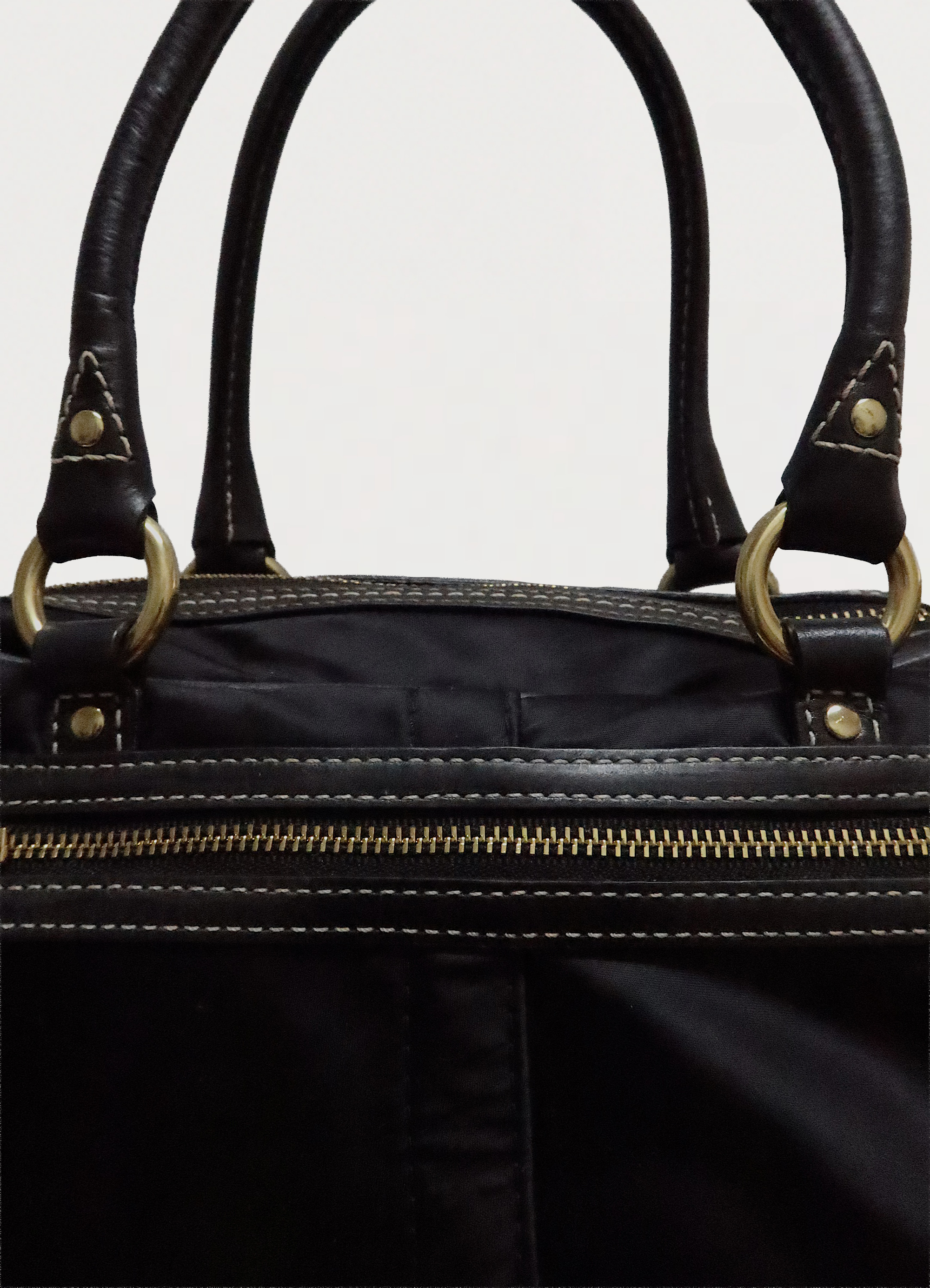 SOHO SIGNATURE POCKET SATCHEL BAG