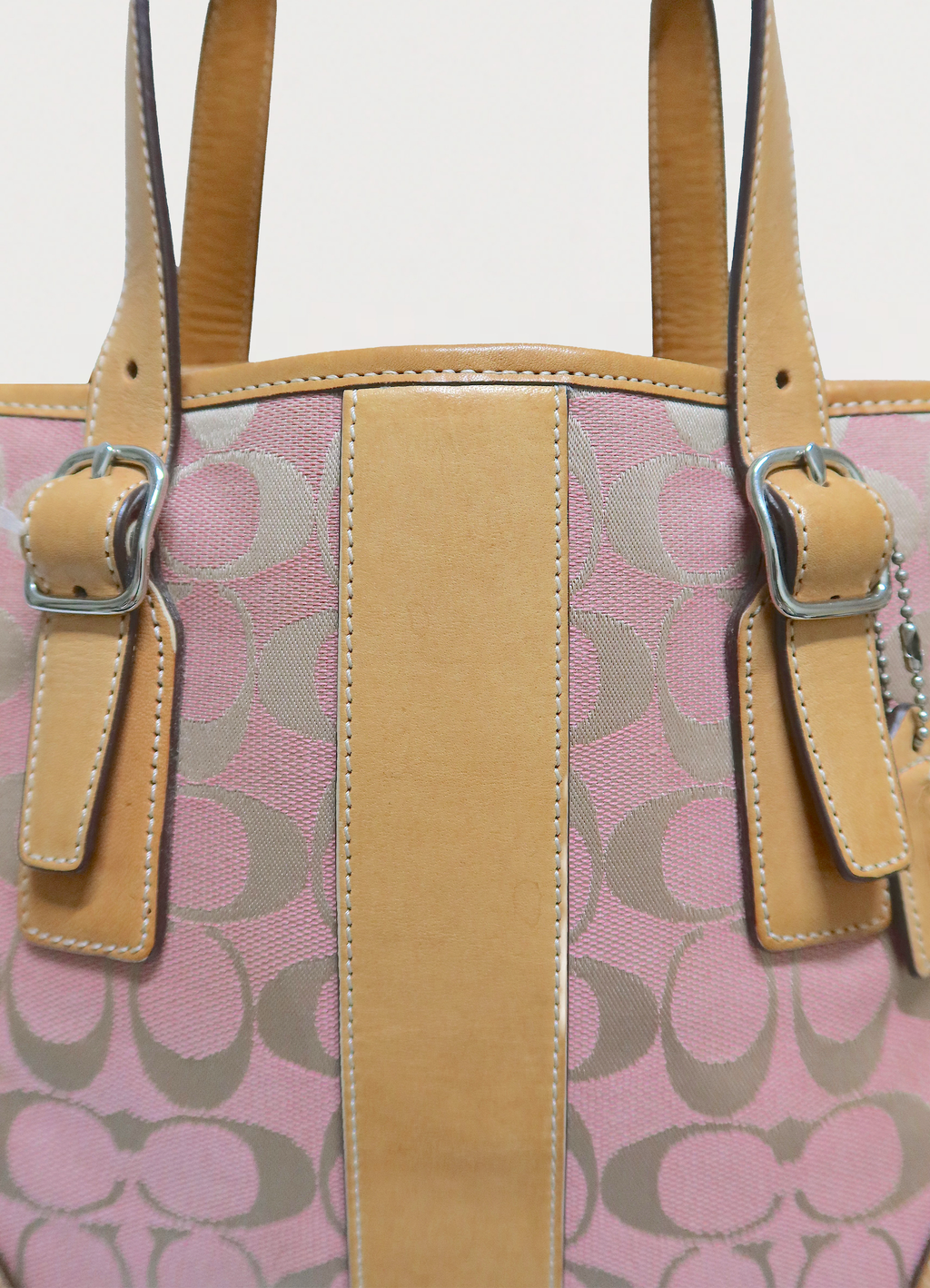 SIGNATURE CANVAS AND LEATHER SHOULDER BAG