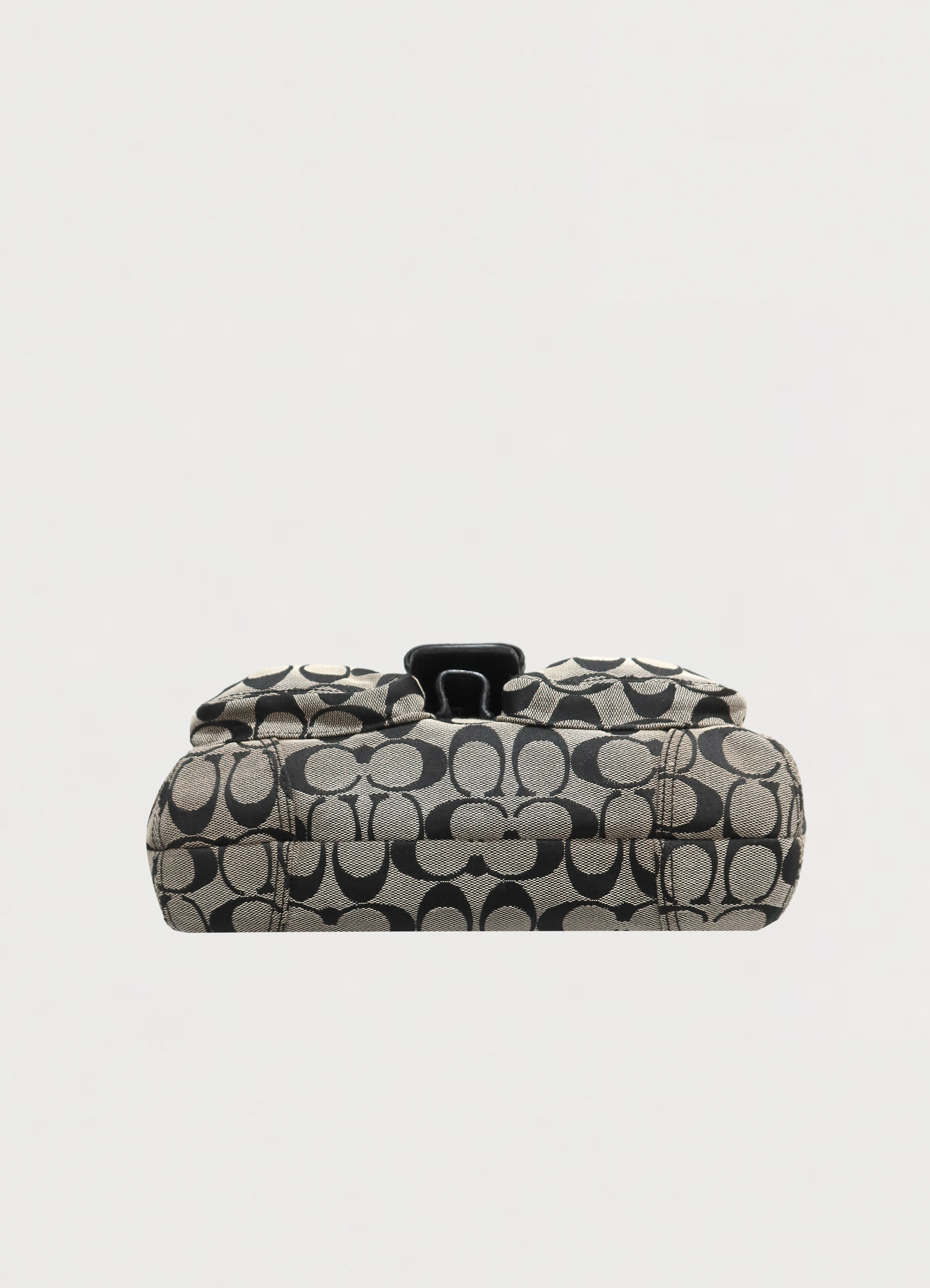 SOHO SIGNATURE POCKET FLAP SHOULDER BAG