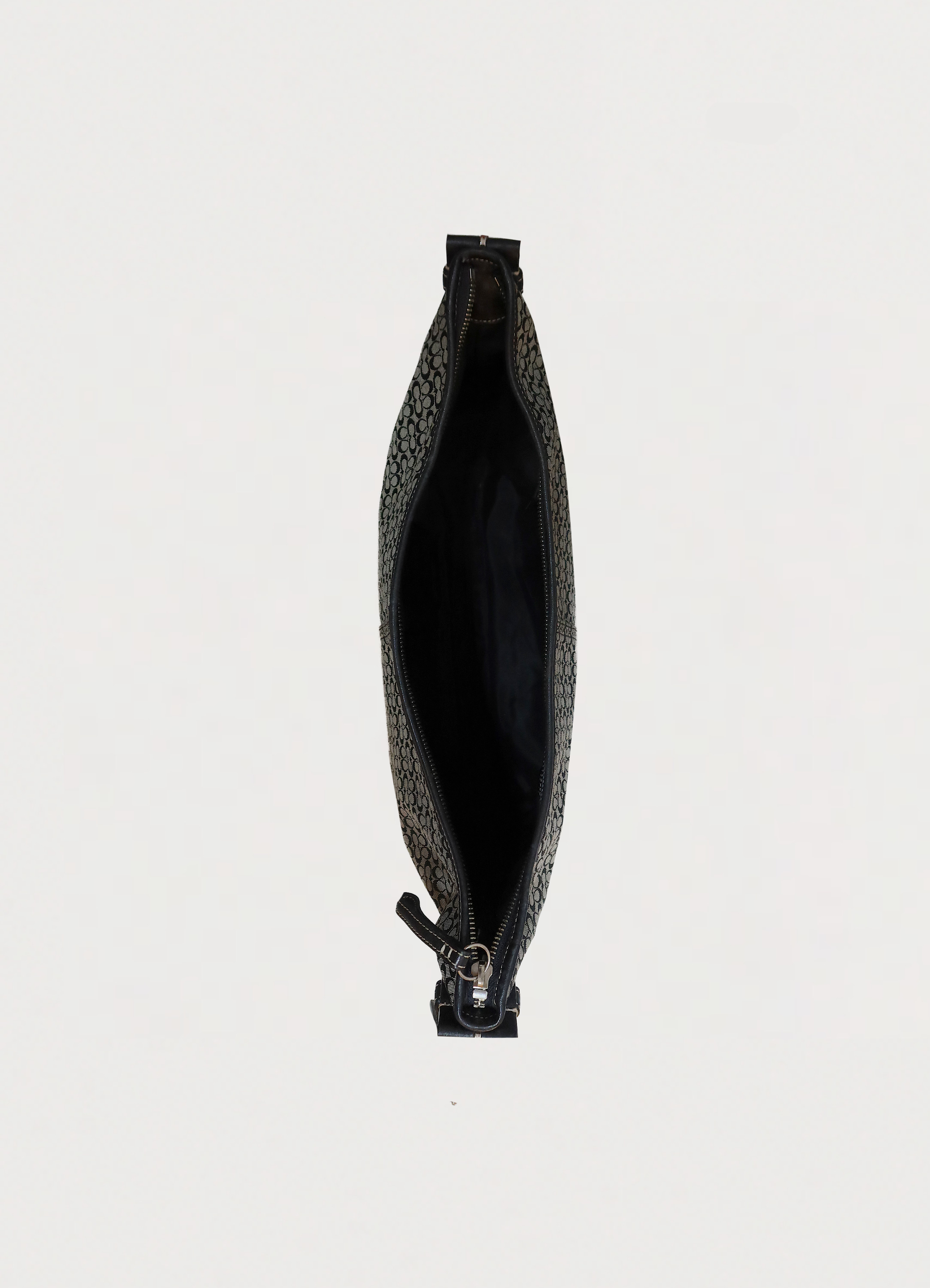 SIGNATURE LARGE SOHO HOBO BAG