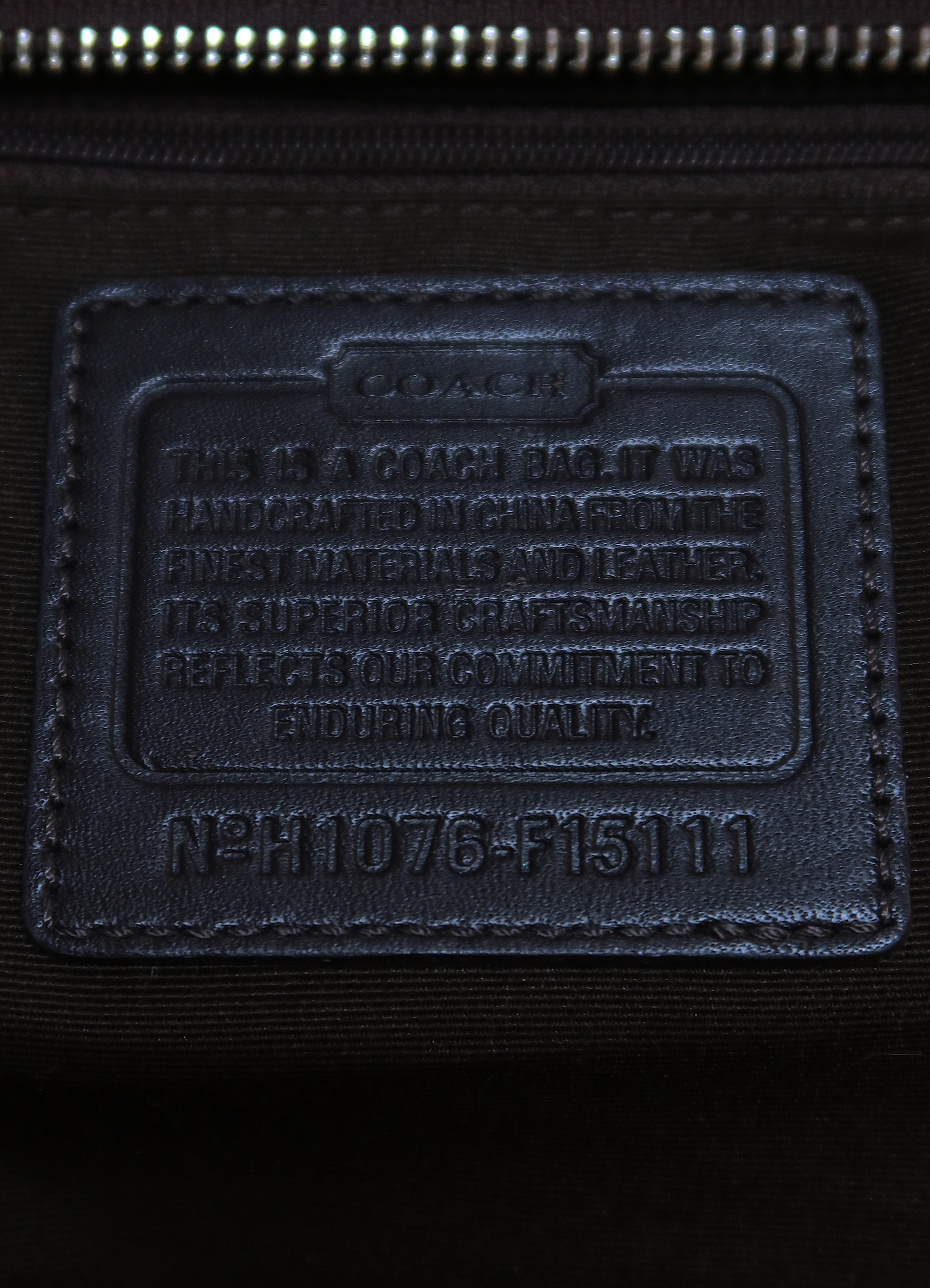 SIGNATURE DEMI STRAP SHOULDER BAG