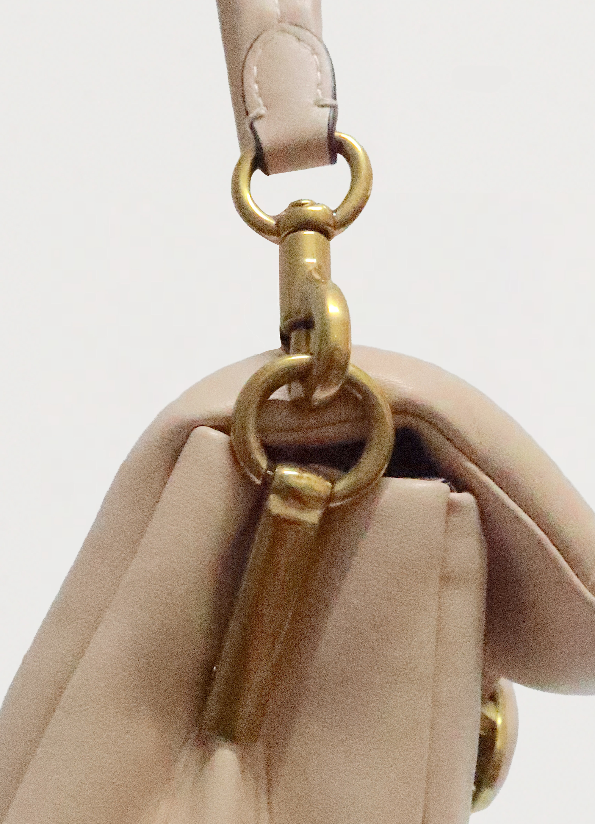 PILLOW TABBY 26" SHOULDER BAG