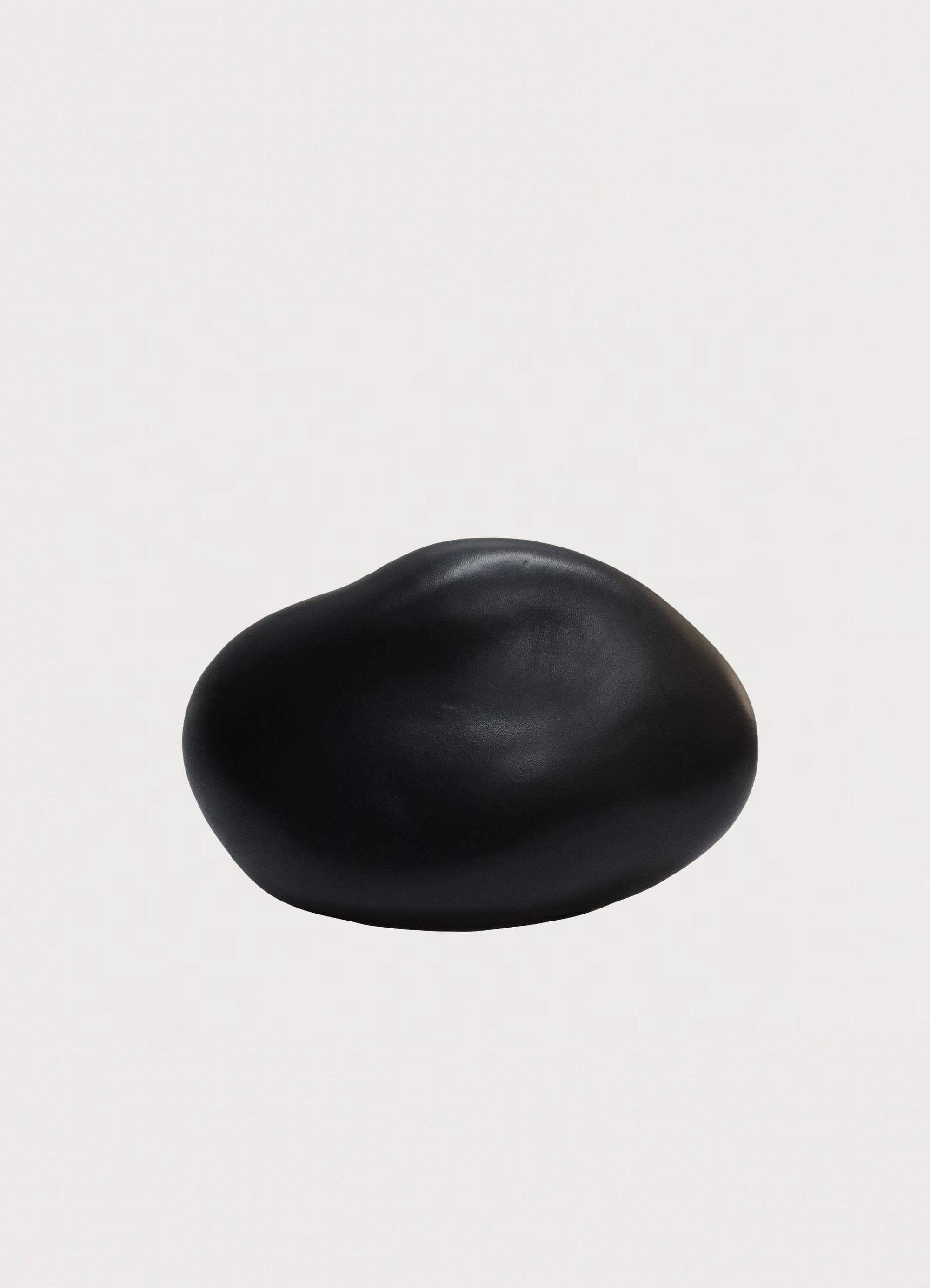 LARGE STONE PEBBLE CLUTCH
