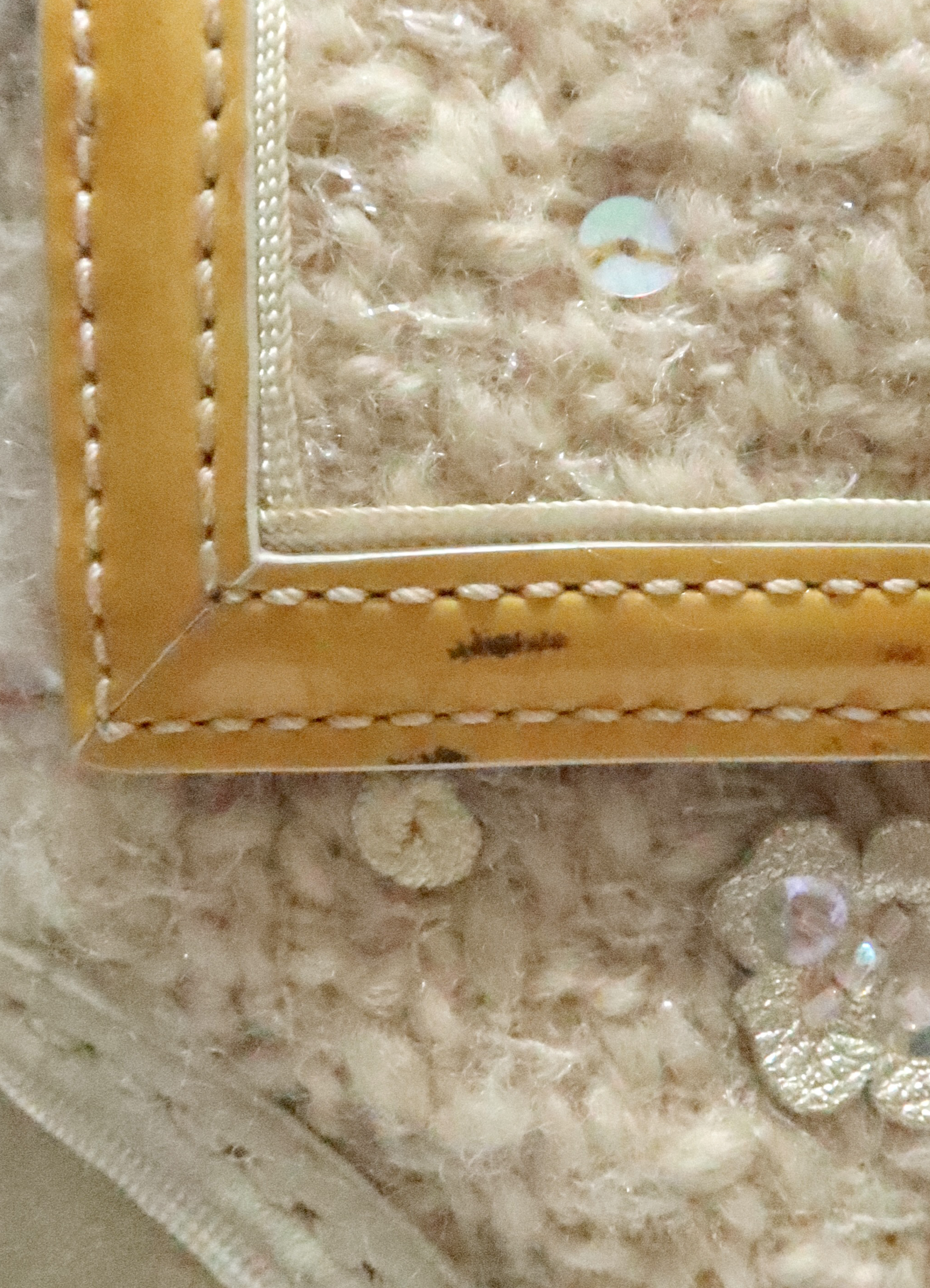 SOHO FLORAL TWEED FLAP SHOULDER BAG