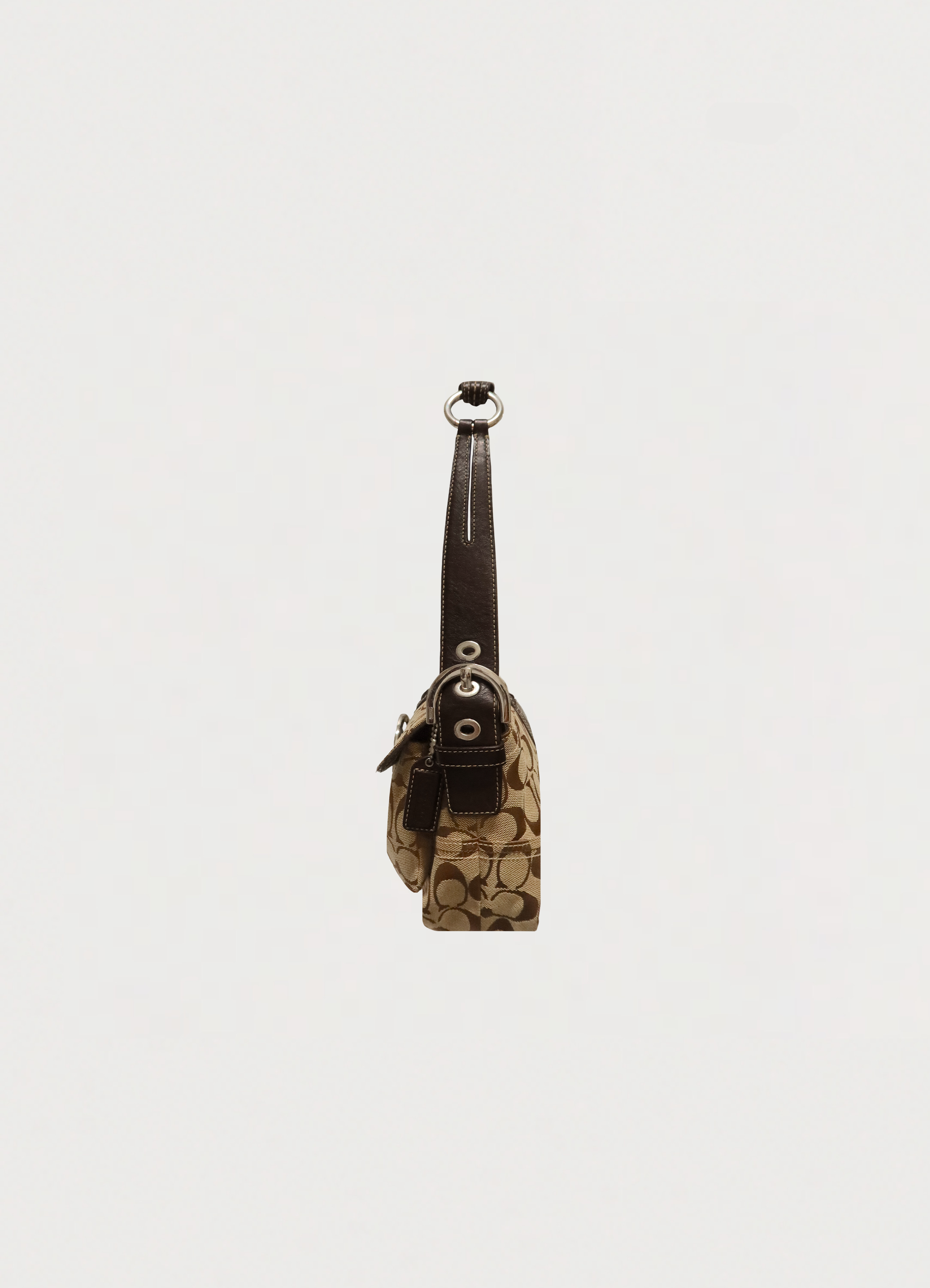 SOHO SIGNATURE BUCKLE SHOULDER BAG