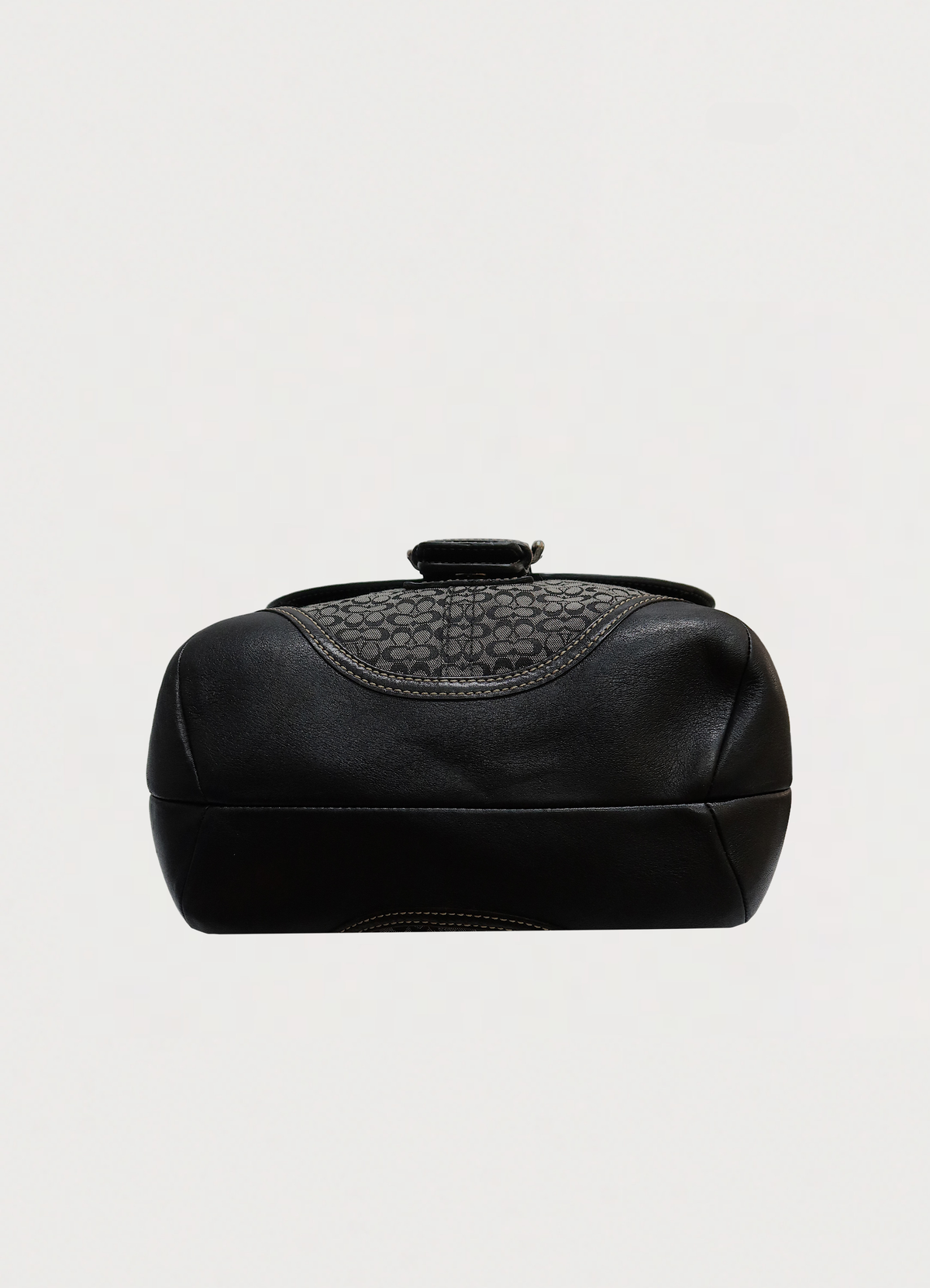 SOHO SIGNATURE FLAP TOTE BAG