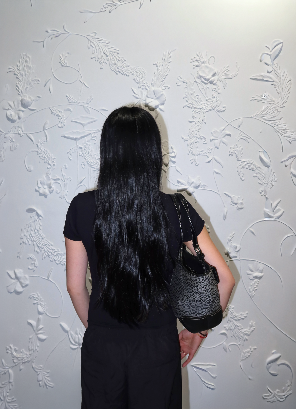 SOHO SIGNATURE FLAP TOTE BAG