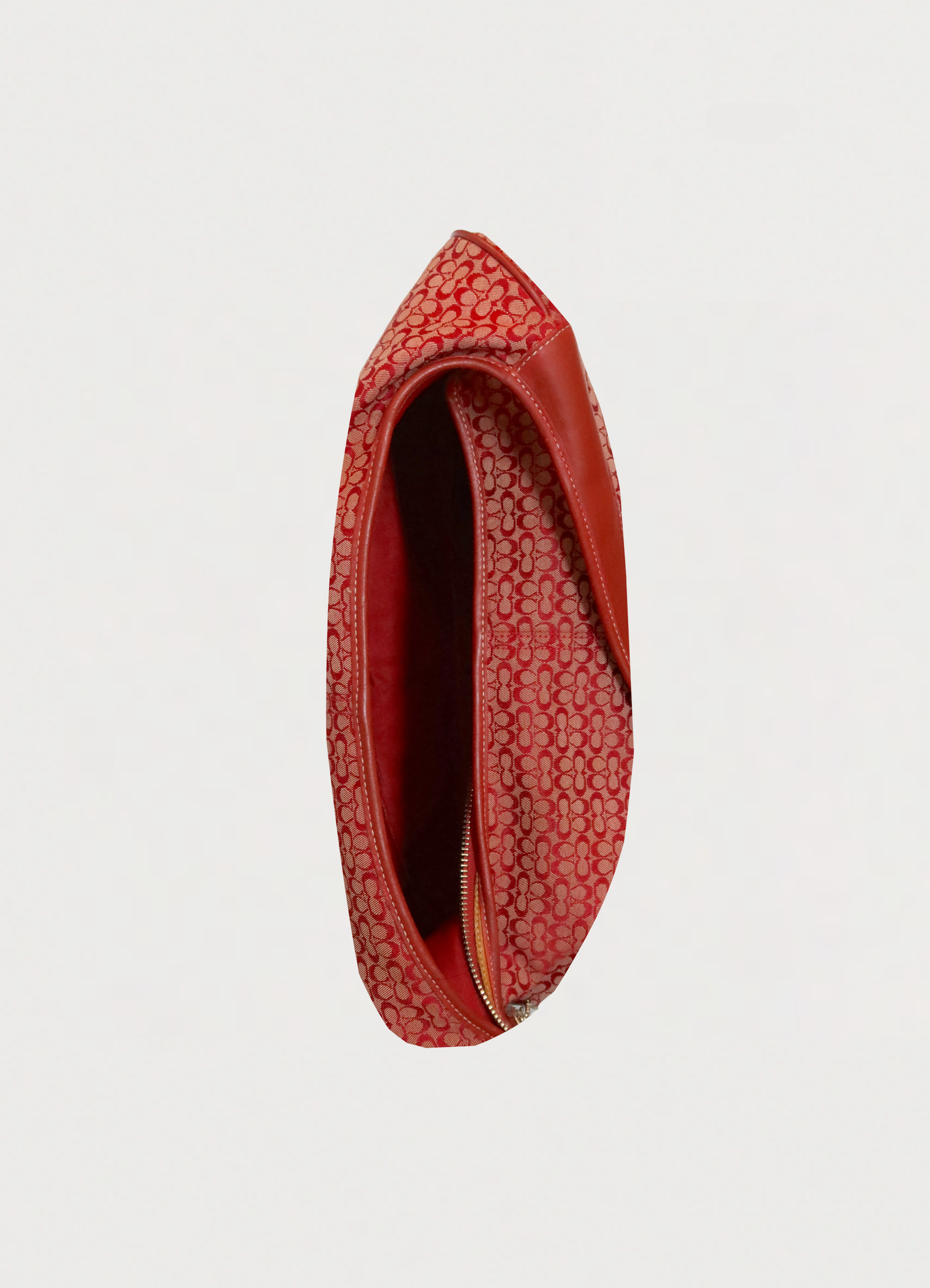 SIGNATURE SOHO HOBO SHOULDER BAG