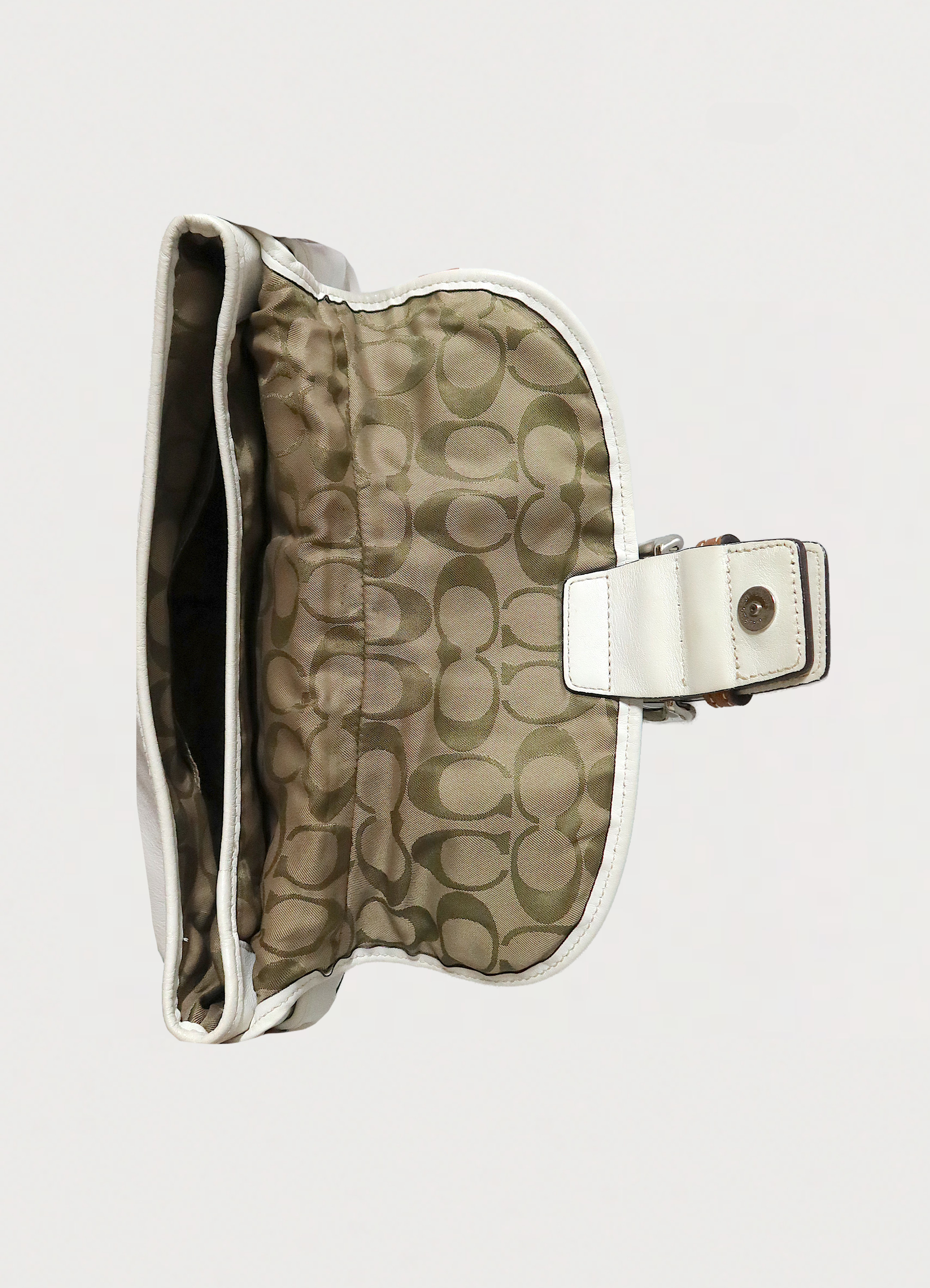 SOHO BUCKLE FLAP SHOULDER BAG