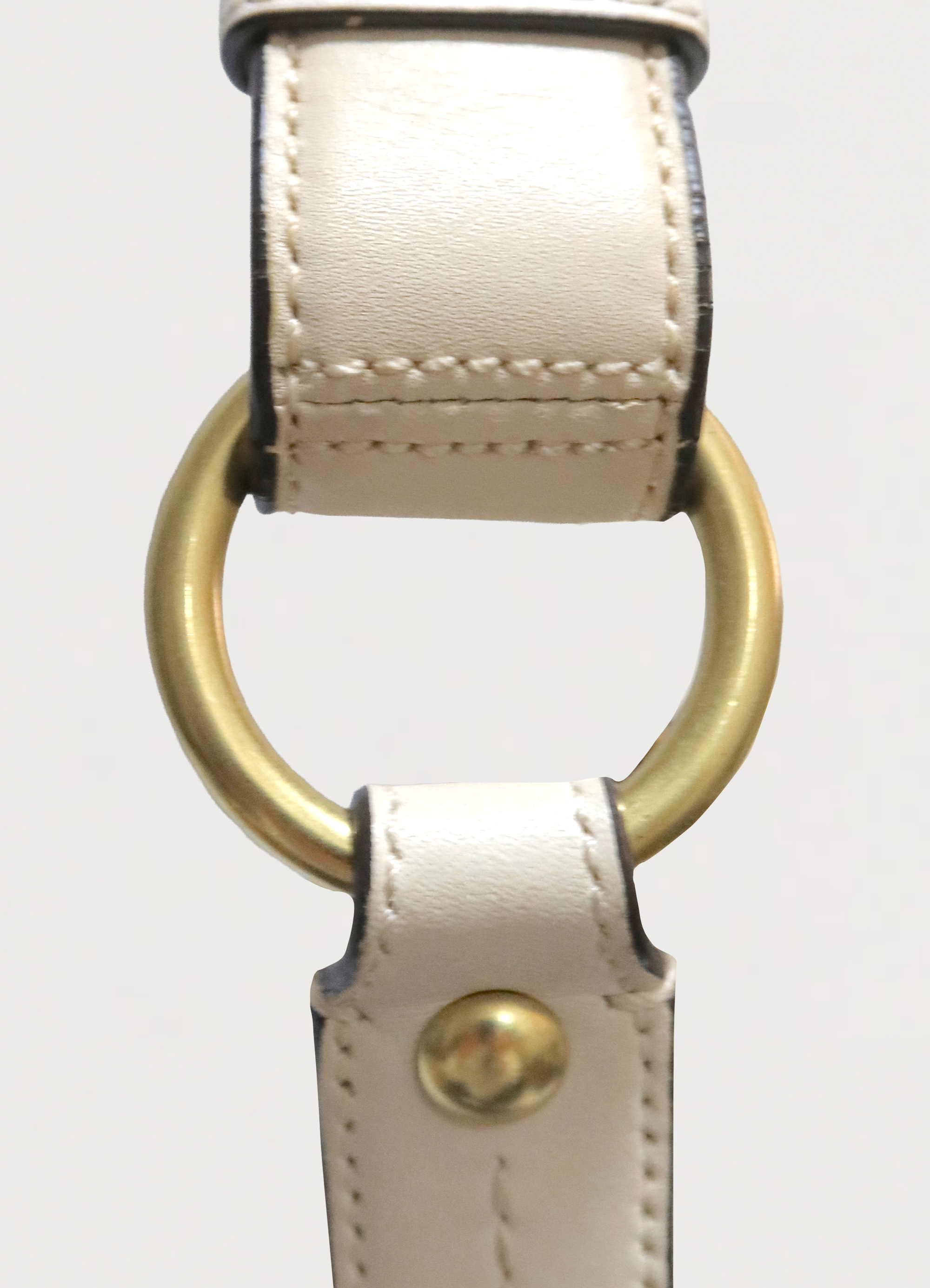 SIGNATURE EAST-WEST CONVERTIBLE SHOULDER BAG