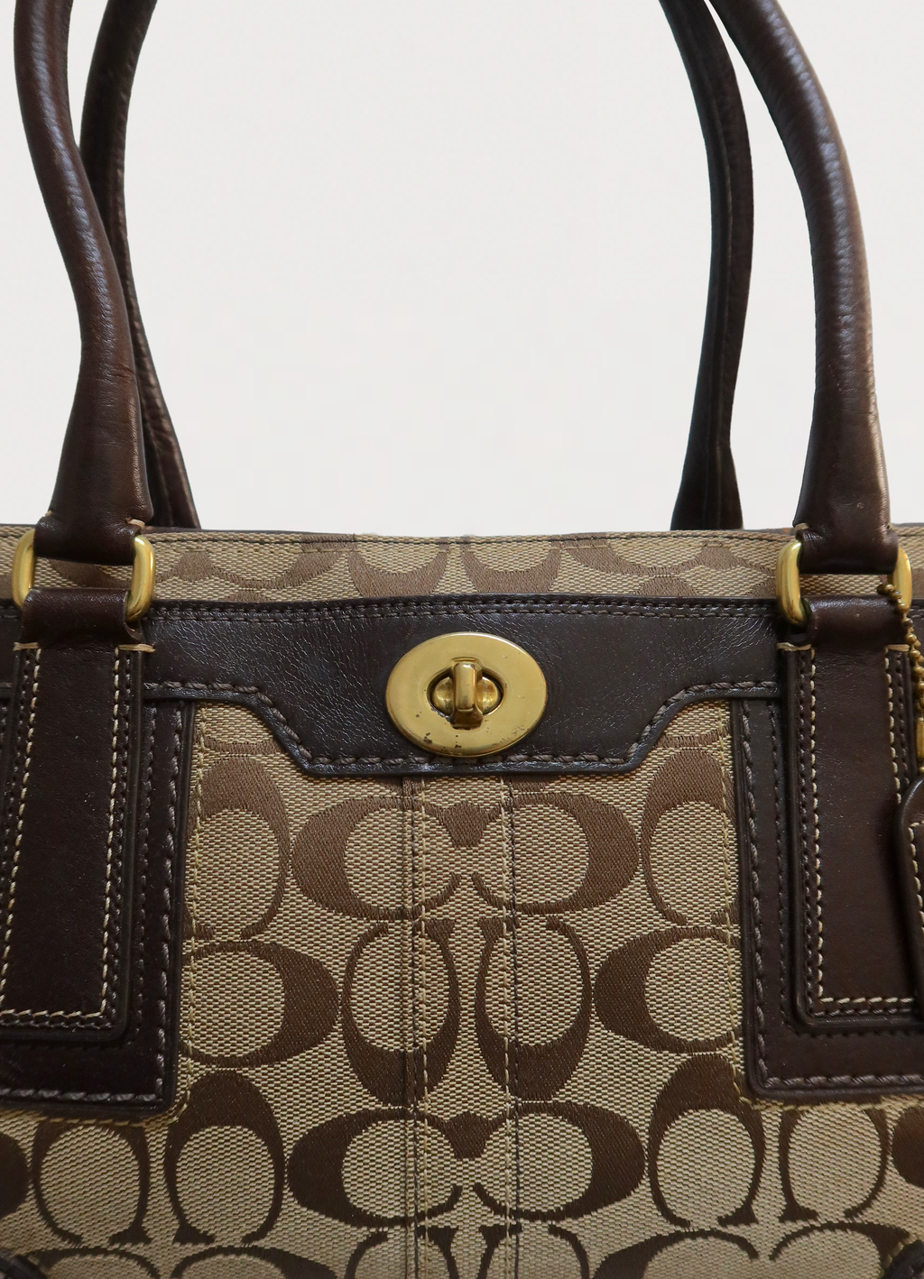 MADELINE SIGNATURE TURNLOCK SHOULDER BAG