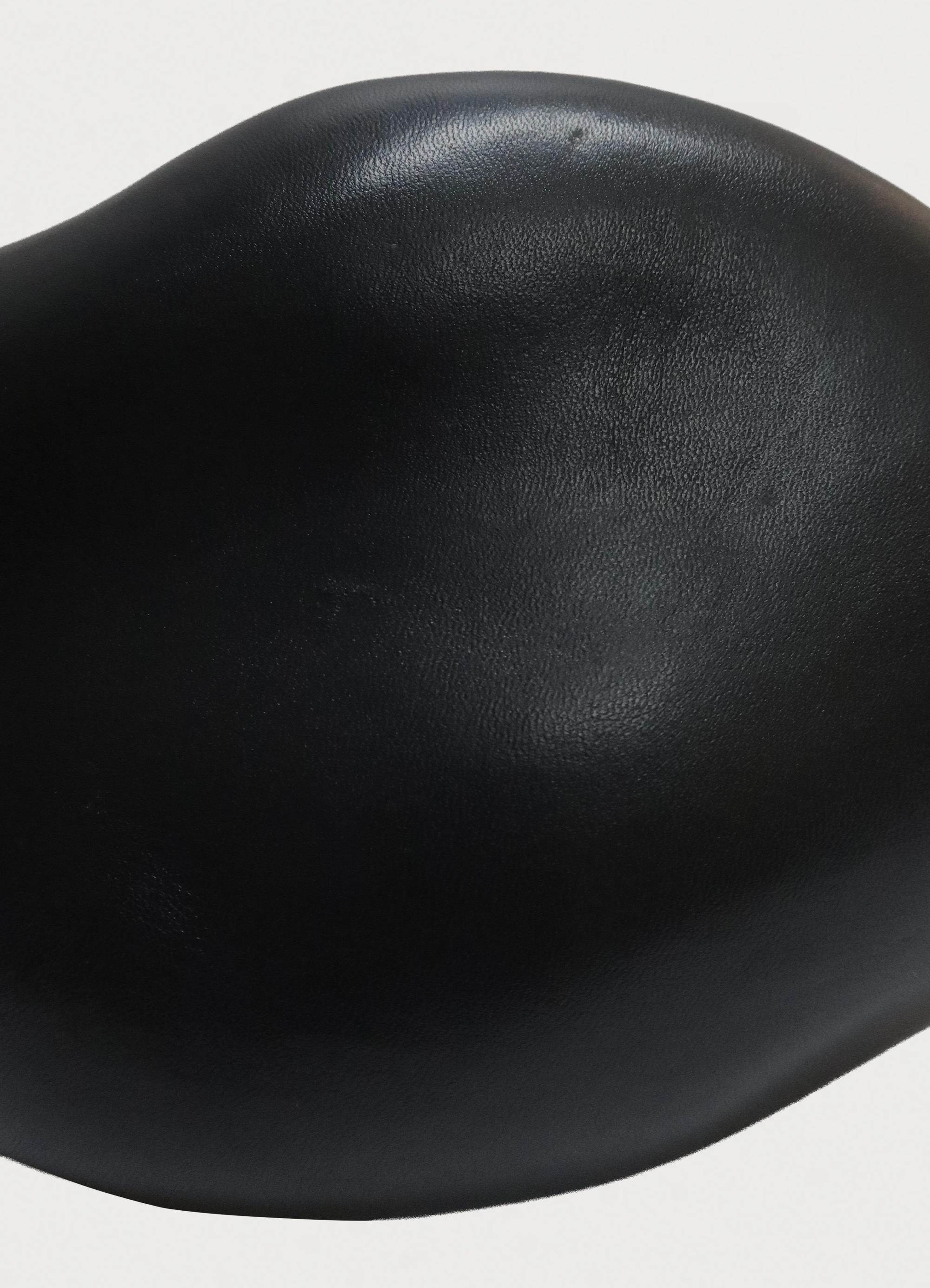 LARGE STONE PEBBLE CLUTCH