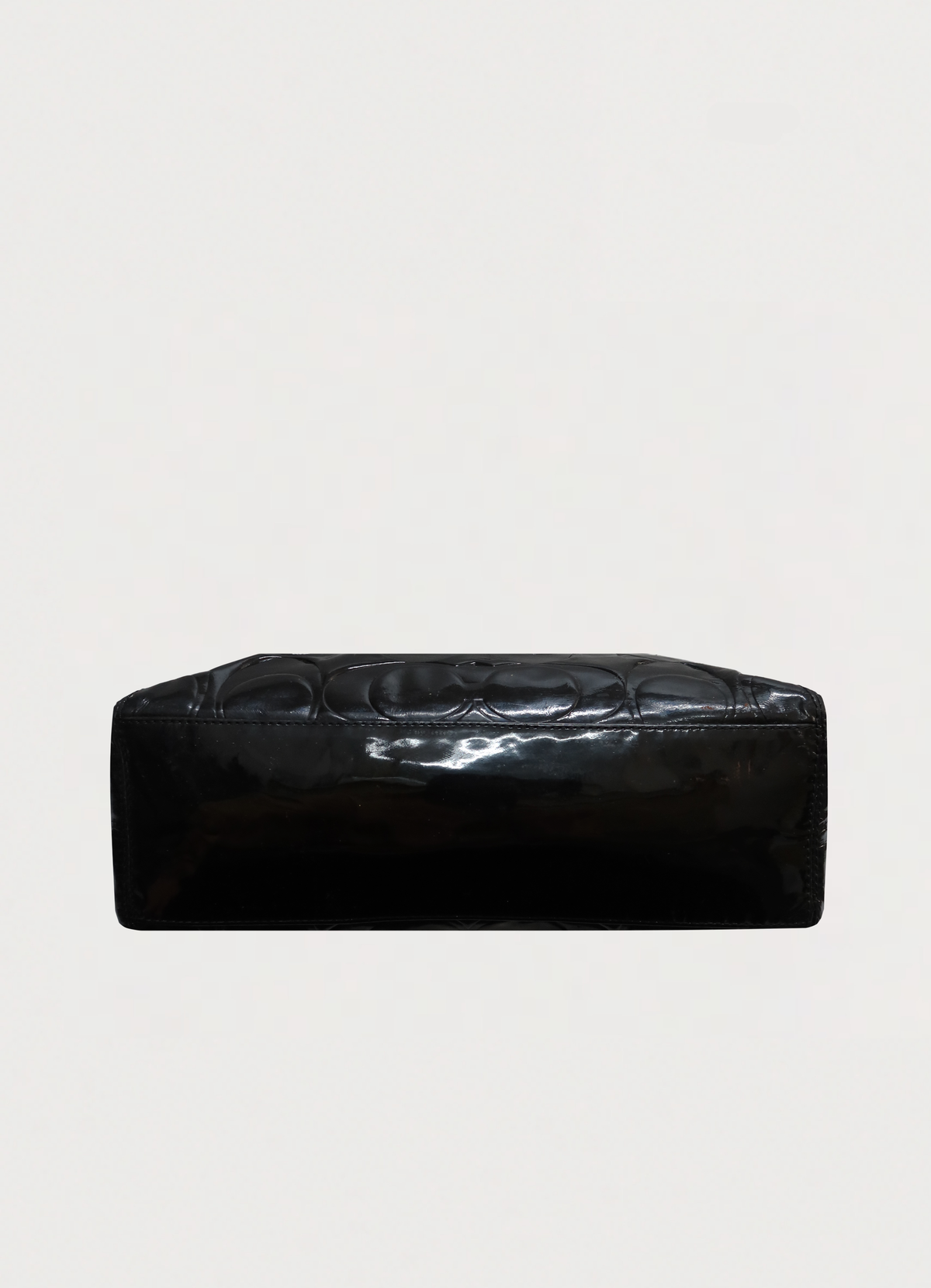 SIGNATURE PATENT LEATHER TOTE