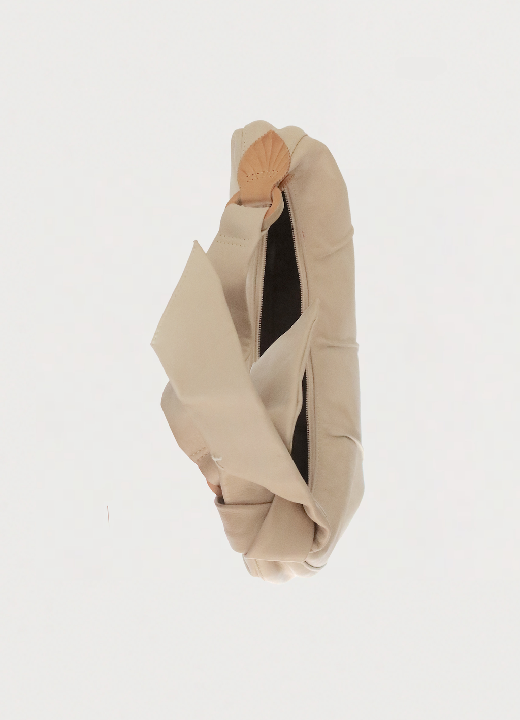 LE PILAGE ROSEAU KNOTTED HOBO BAG