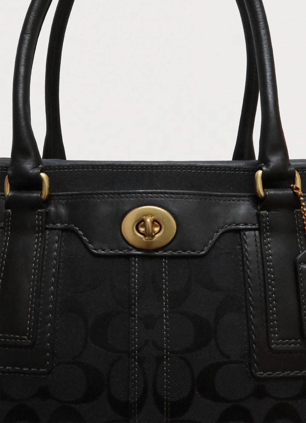 HAMPTONS MADELINE SIGNATURE SATCHEL BAG