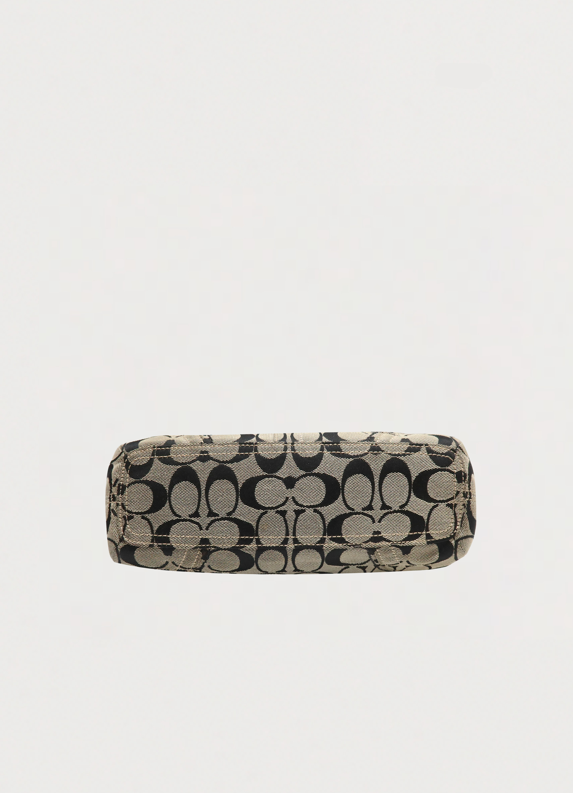 SIGNATURE BLEECKER SHOULDER BAG