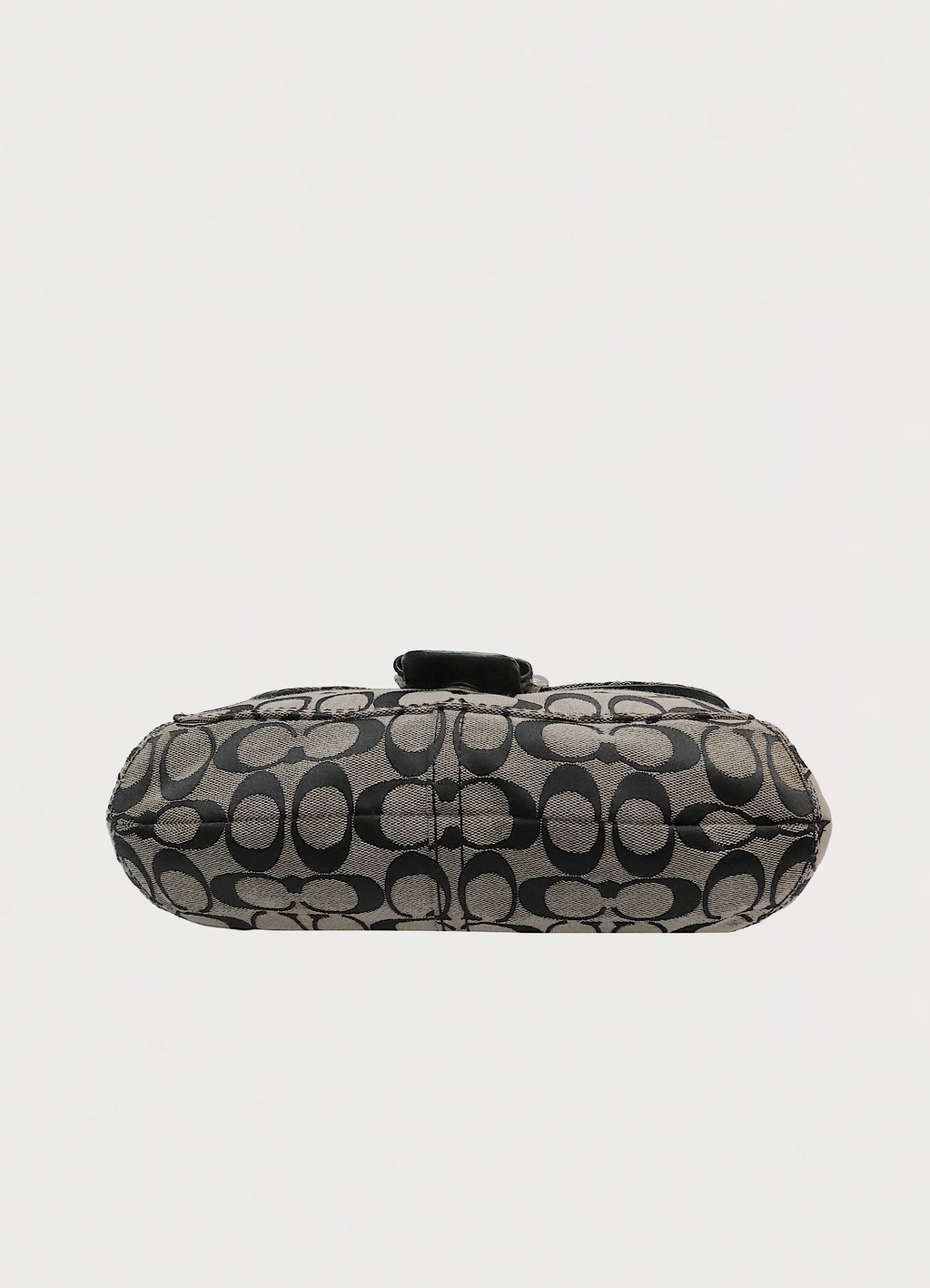 SOHO FLAP SIGNATURE SHOULDER BAG