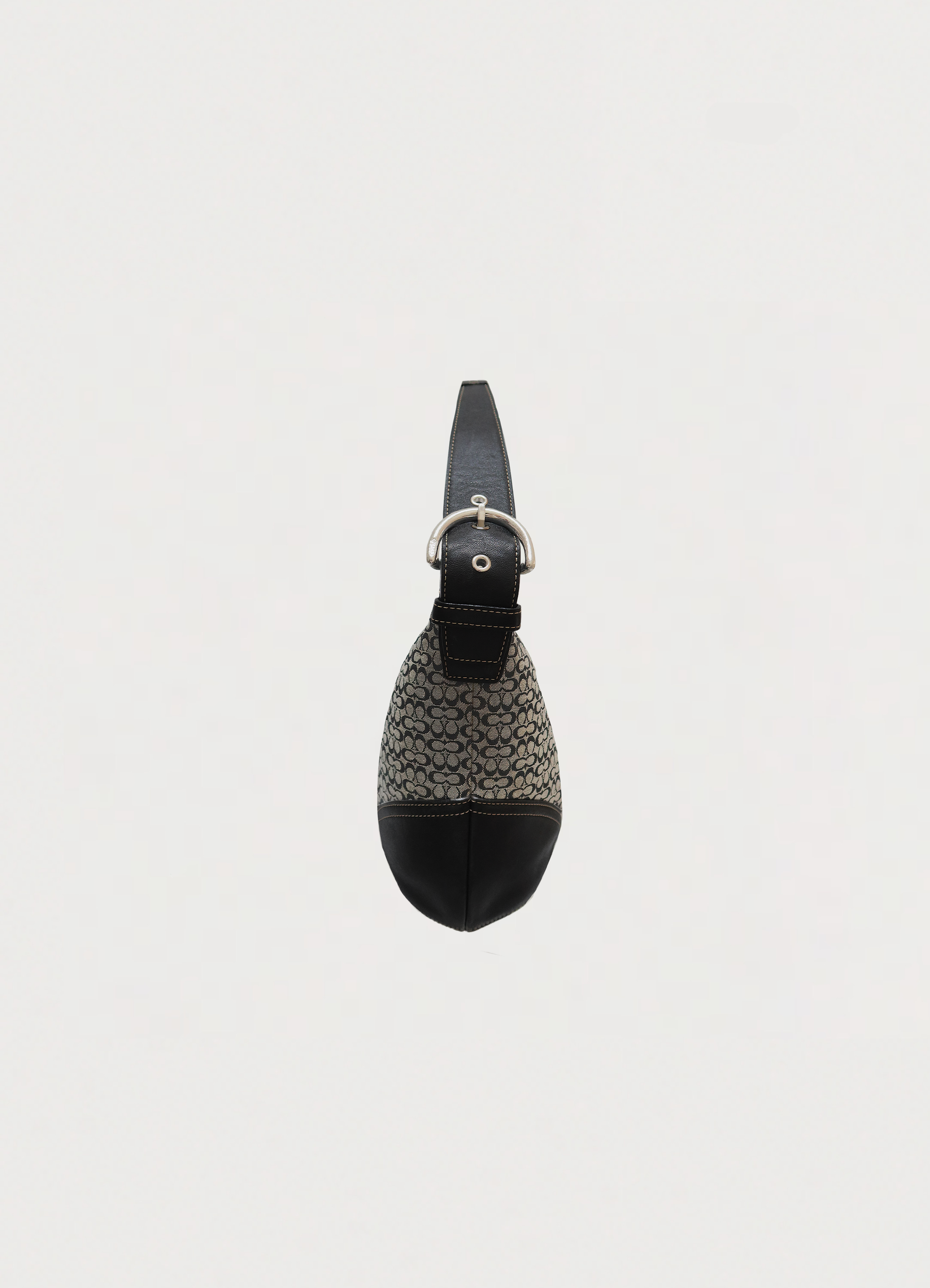 SIGNATURE LARGE SOHO HOBO BAG