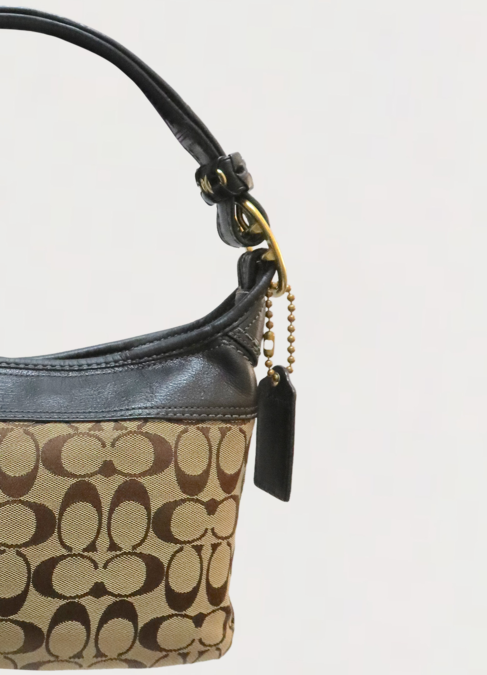 SIGNATURE BLEEKER SHOULDER BAG