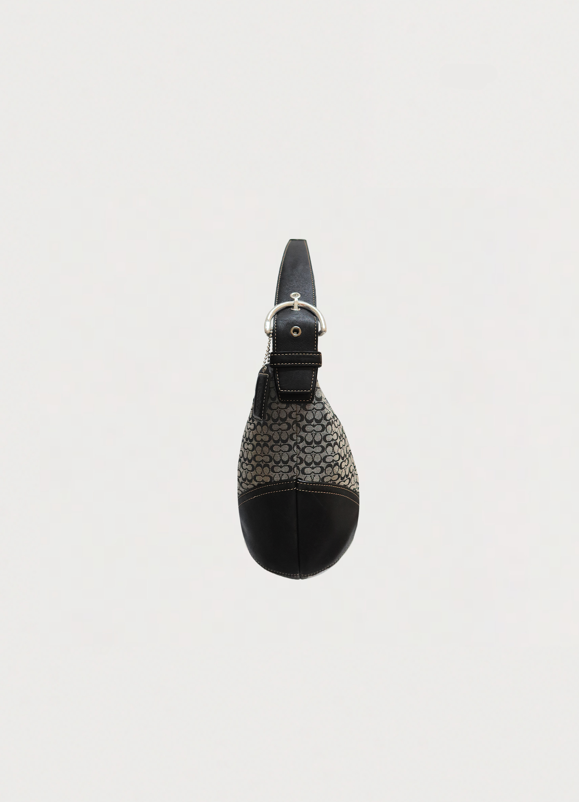 SIGNATURE LARGE SOHO HOBO BAG