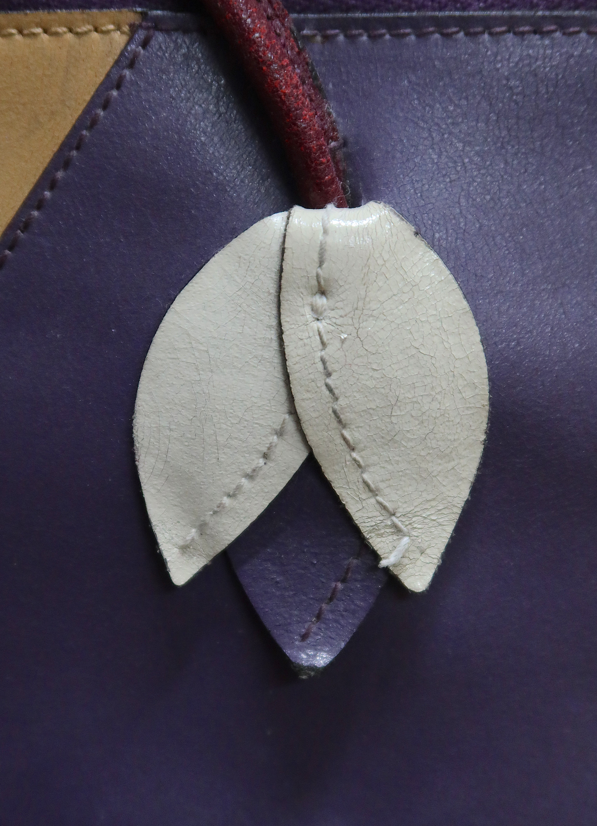 LEAF COLOURBLOCK SHOULDER BAG