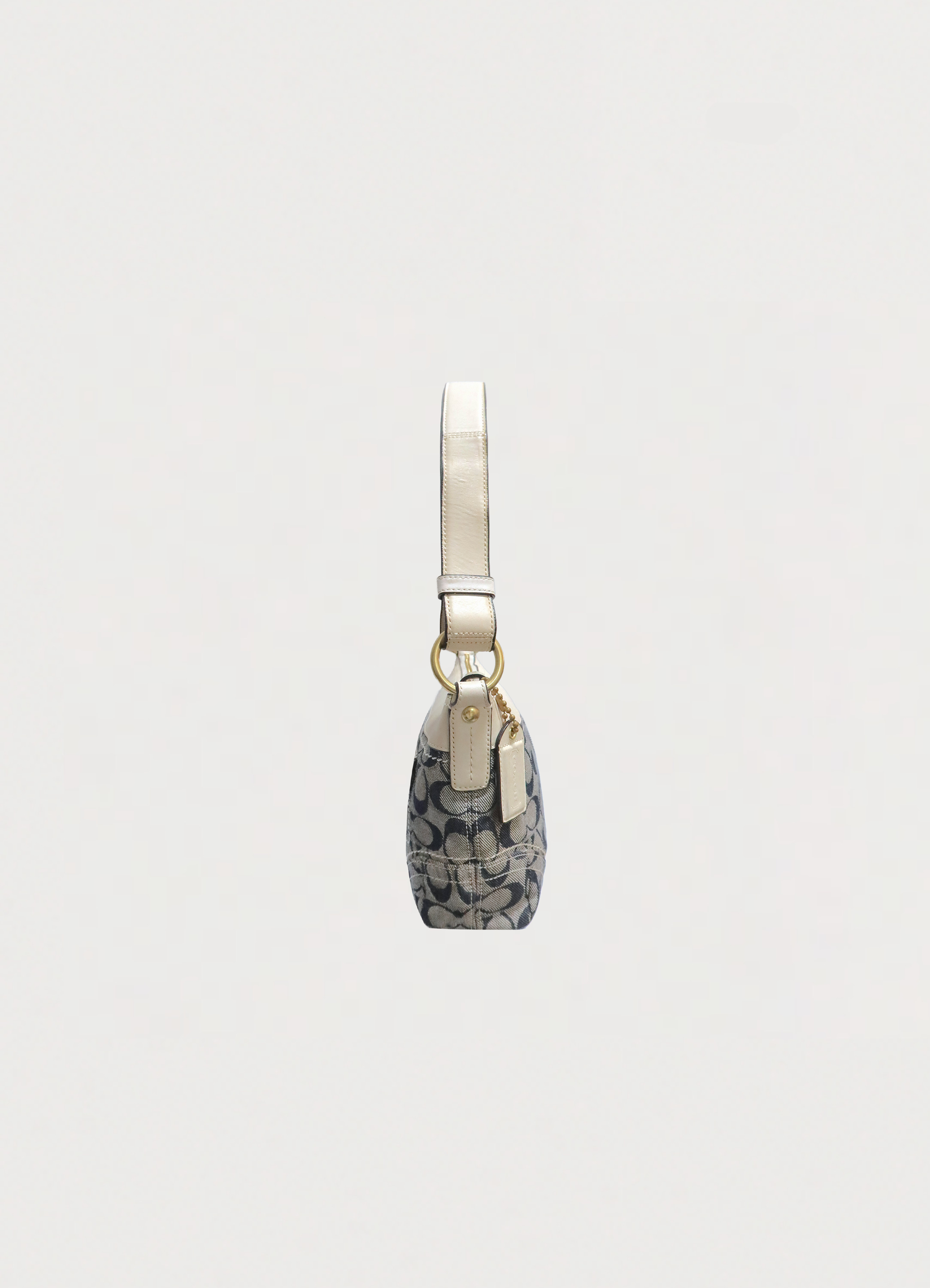 SIGNATURE EAST-WEST CONVERTIBLE SHOULDER BAG