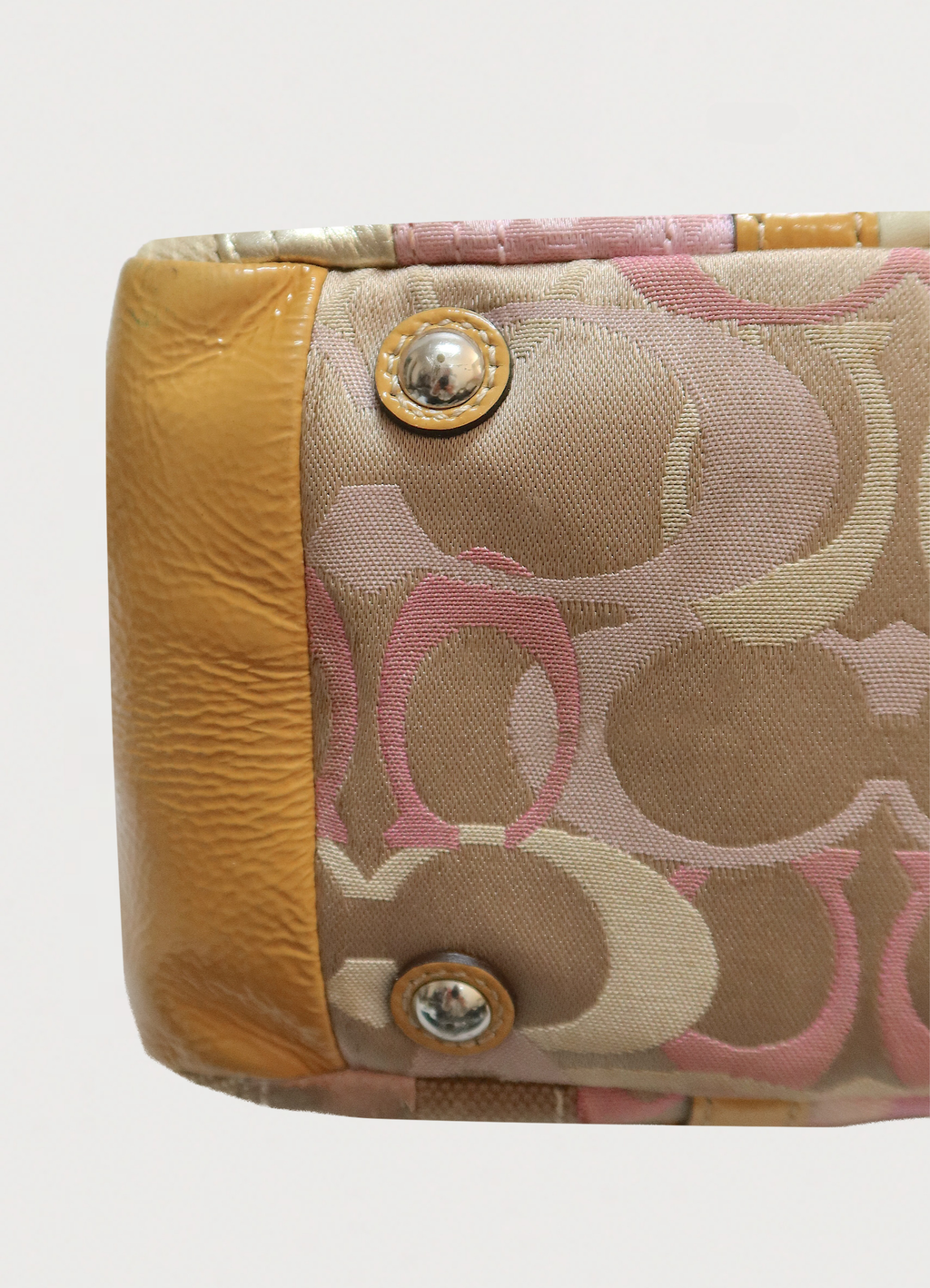 SIGNATURE PATCHWORK TOTE BAG