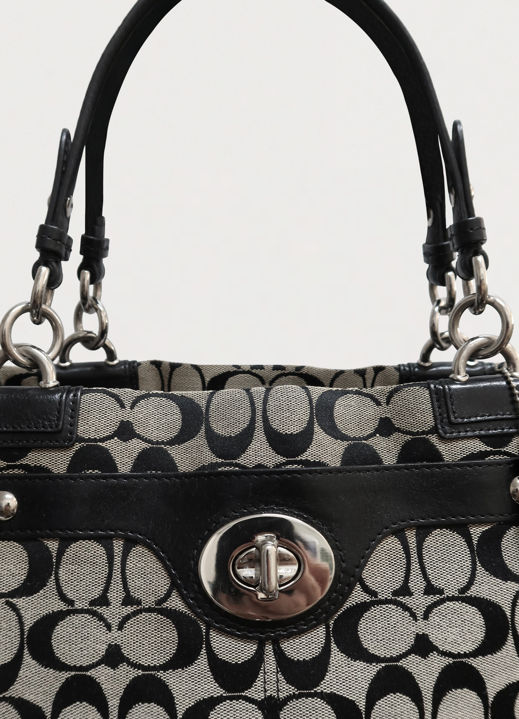 PENELOPE SIGNATURE SATCHEL CARRYALL TOTE BAG