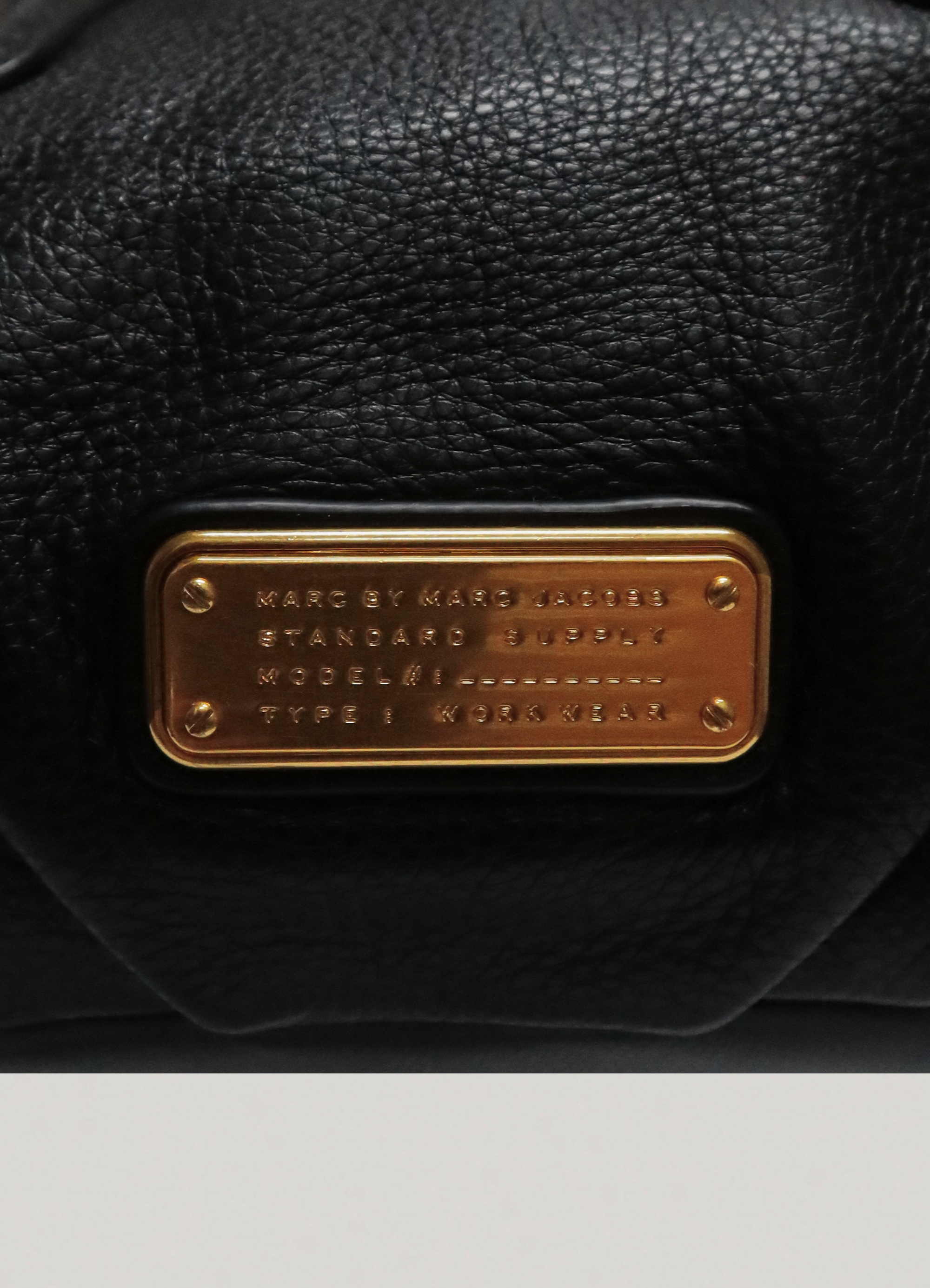 Q LEGEND CONVERTIBLE SATCHEL BAG