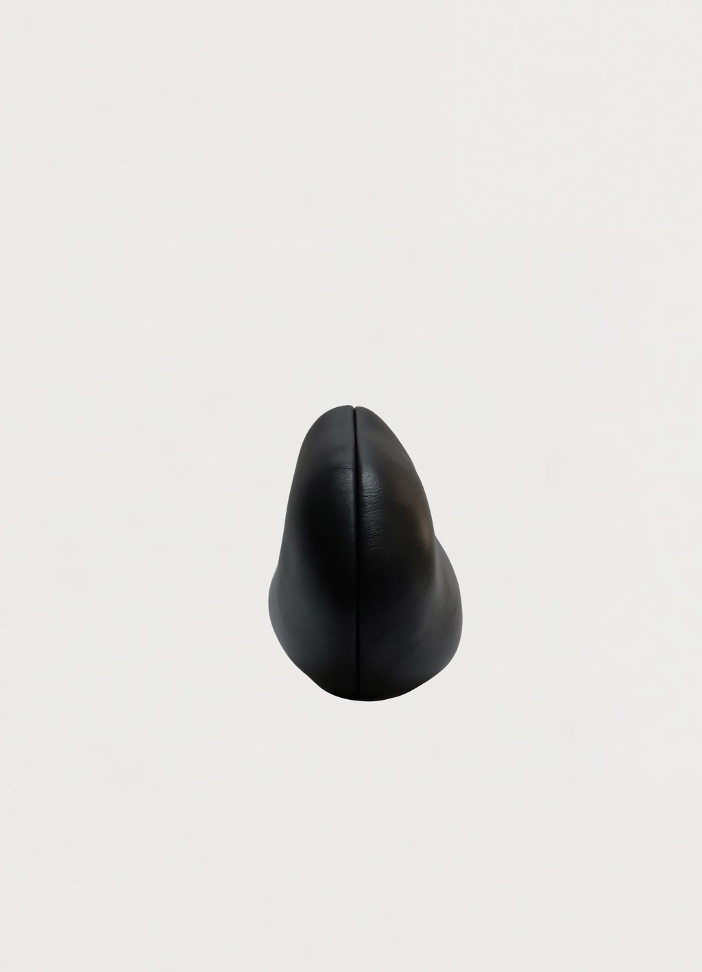 LARGE STONE PEBBLE CLUTCH