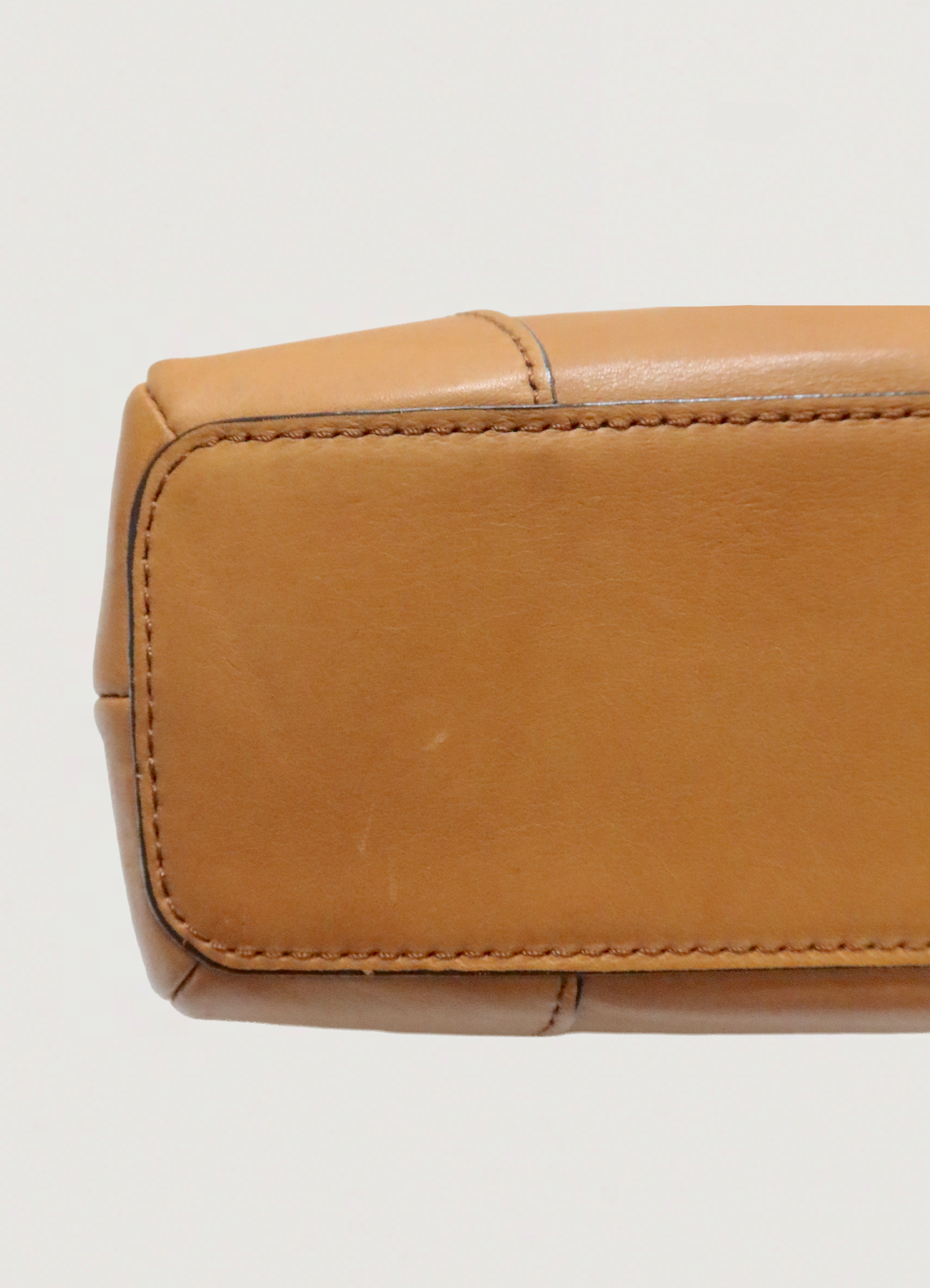 LOGO PLAQUE SHOULDER BAG