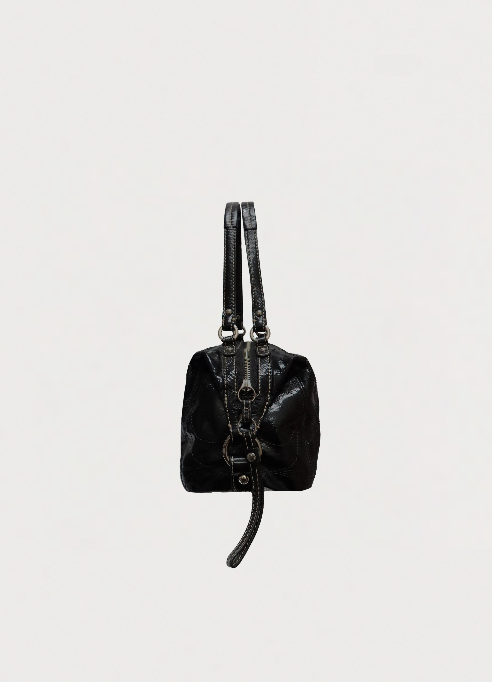 SIGNATURE STITCH BOSTON SHOULDER BAG