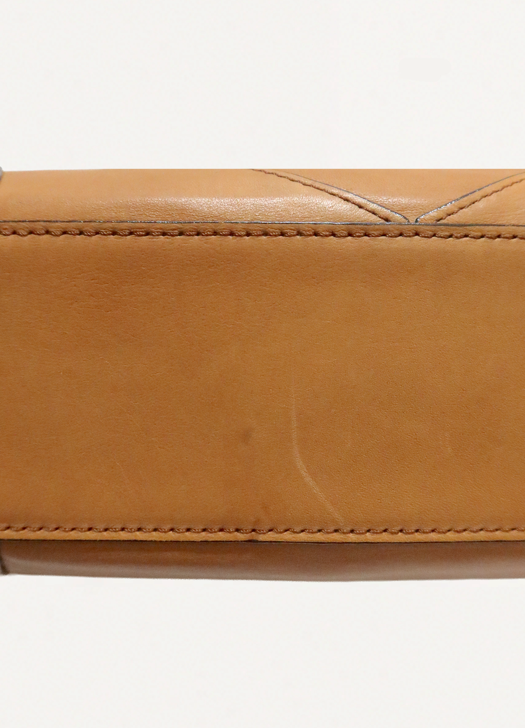 LOGO PLAQUE SHOULDER BAG