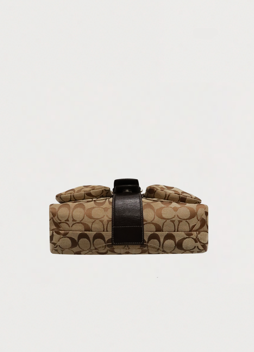 SOHO SIGNATURE BUCKLE SHOULDER BAG