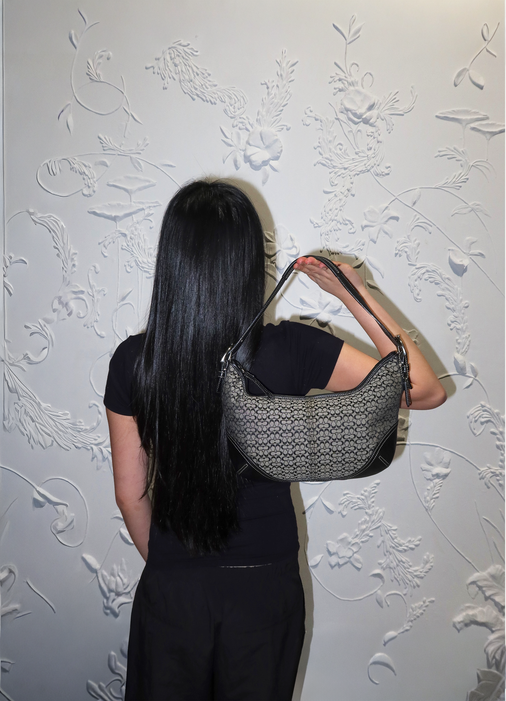 SOHO SIGNATURE HOBO BAG
