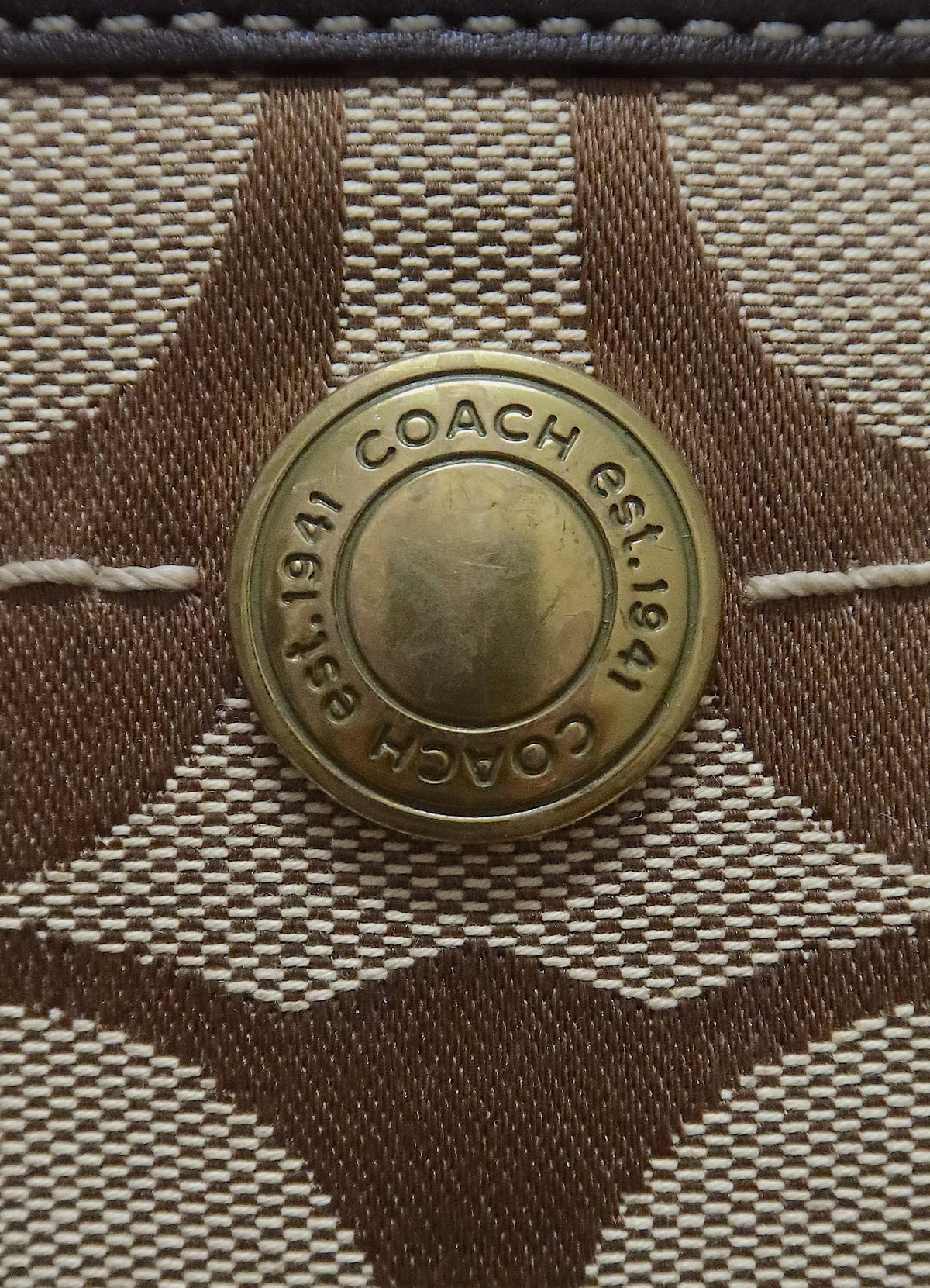 SIGNATURE ERGO HOBO BAG