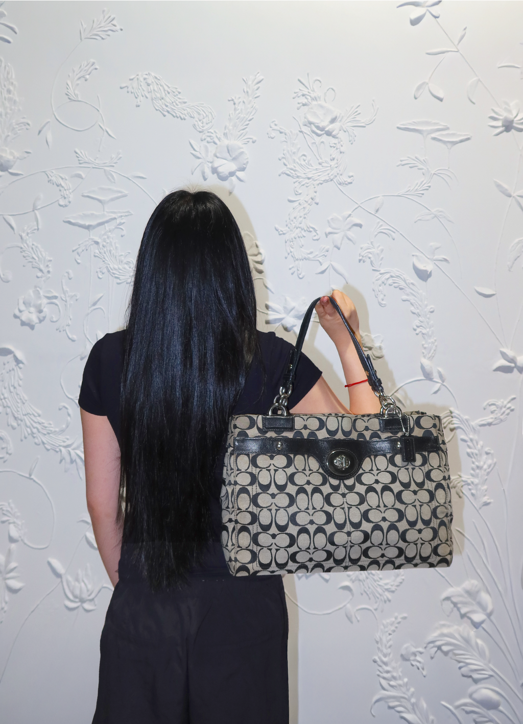 PENELOPE SIGNATURE SATCHEL CARRYALL TOTE BAG