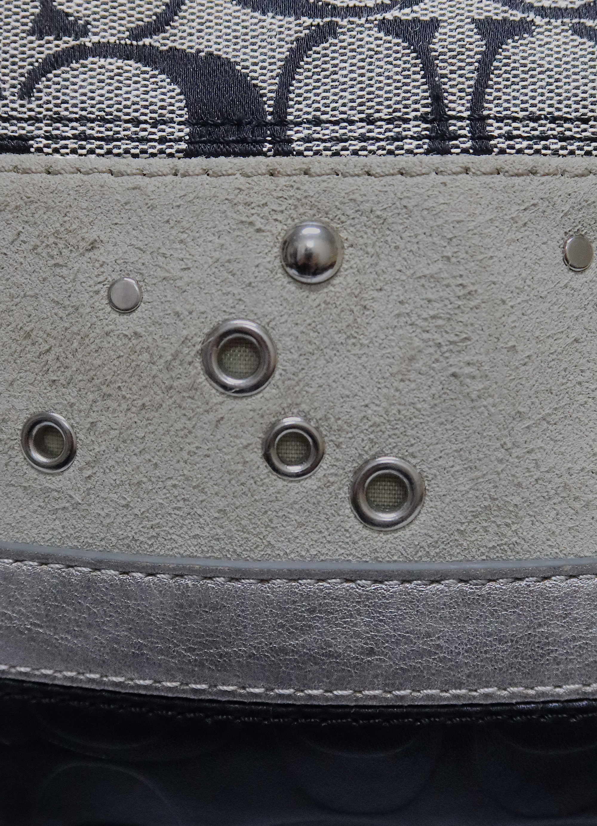 SIGNATURE PATCHWORK STUDDED SHOULDER BAG