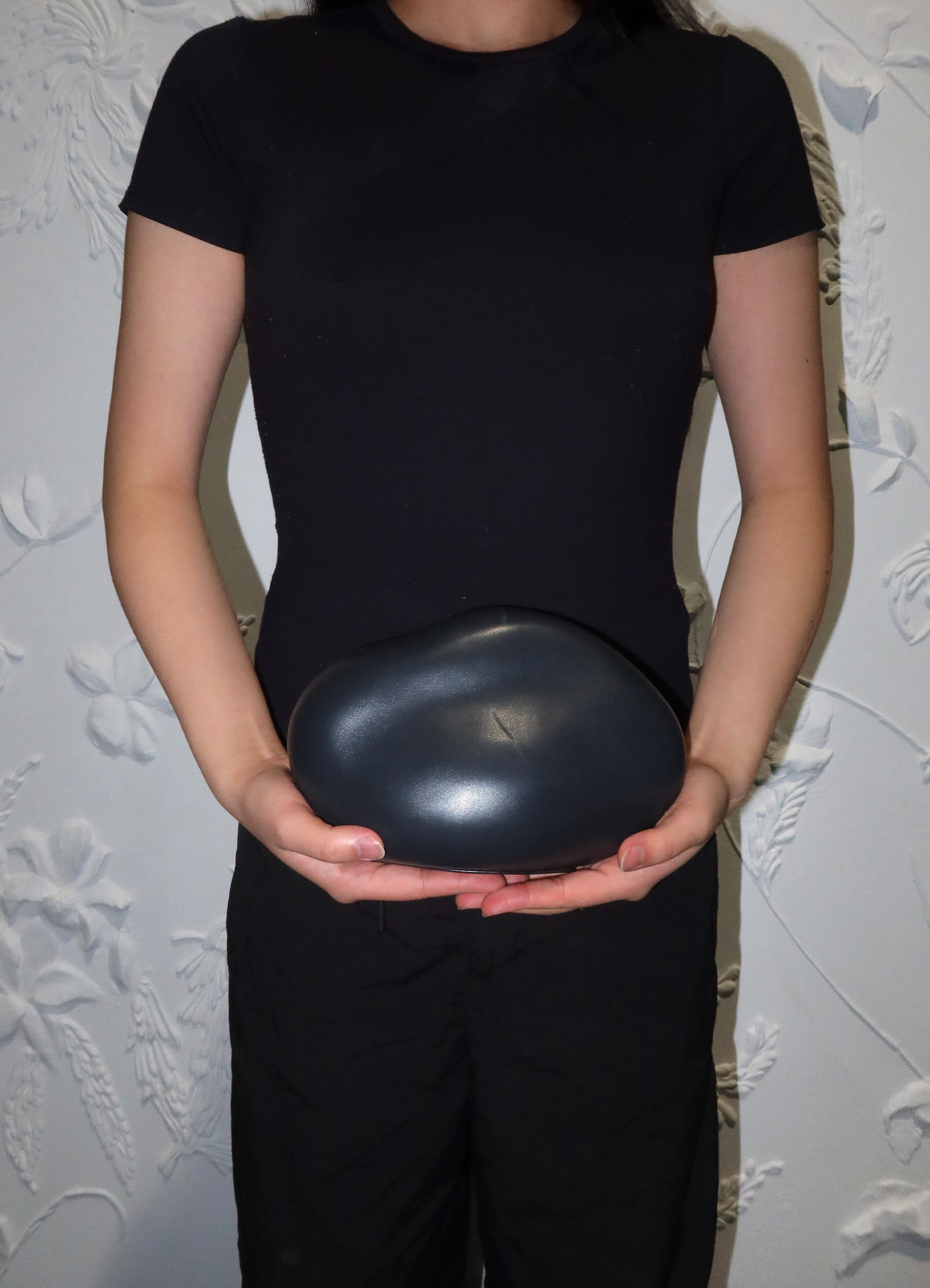 LARGE STONE CLUTCH
