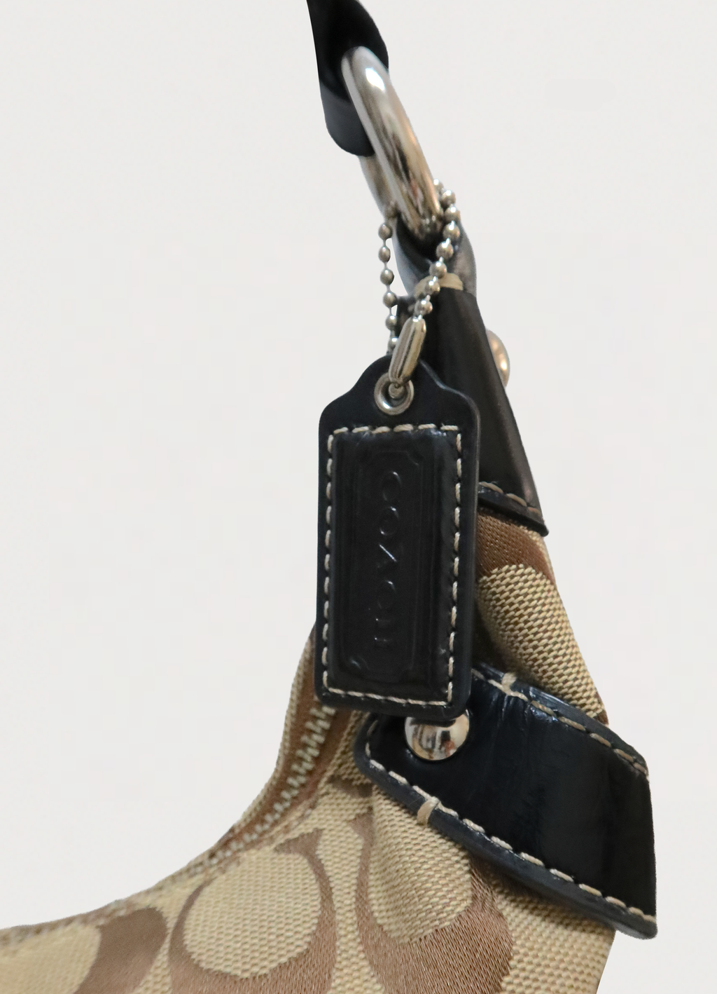 PENELOPE SIGNATURE HOBO SHOULDER BAG