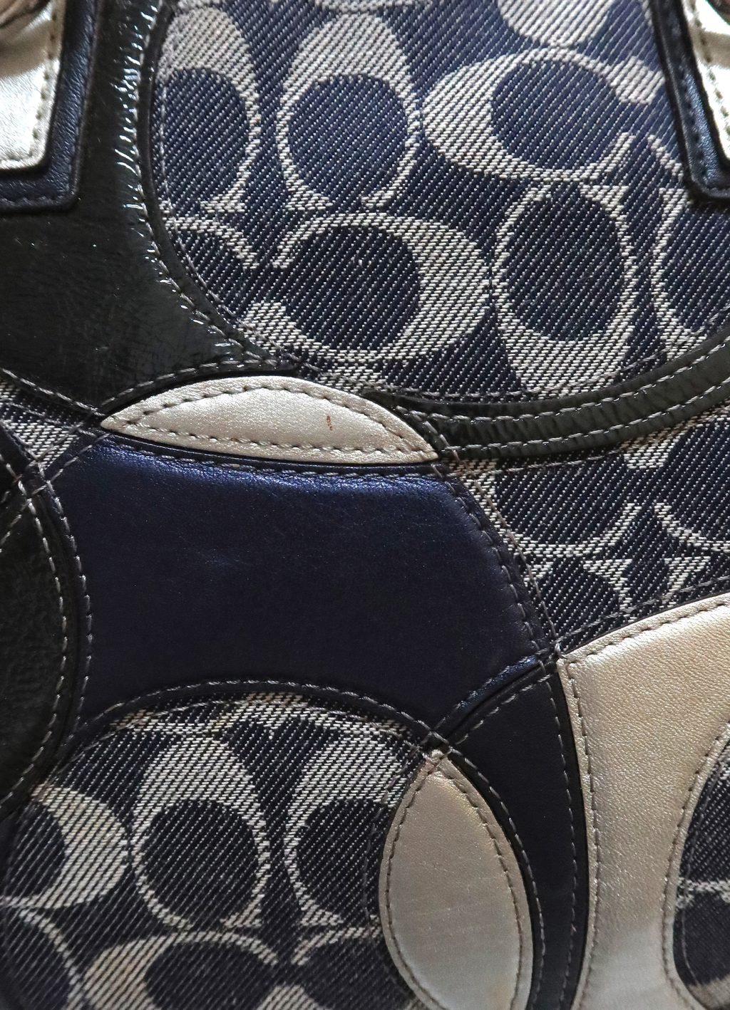 SIGNATURE DENIM PATCHWORK TOTE BAG