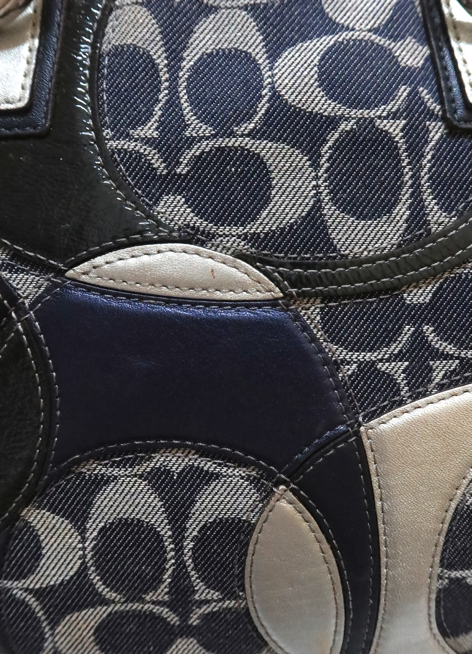 SIGNATURE DENIM PATCHWORK TOTE BAG