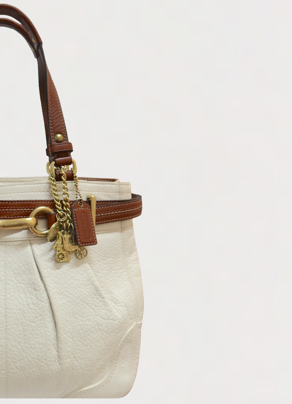 PLEATED HAMPTONS LEATHER SHOULDER BAG