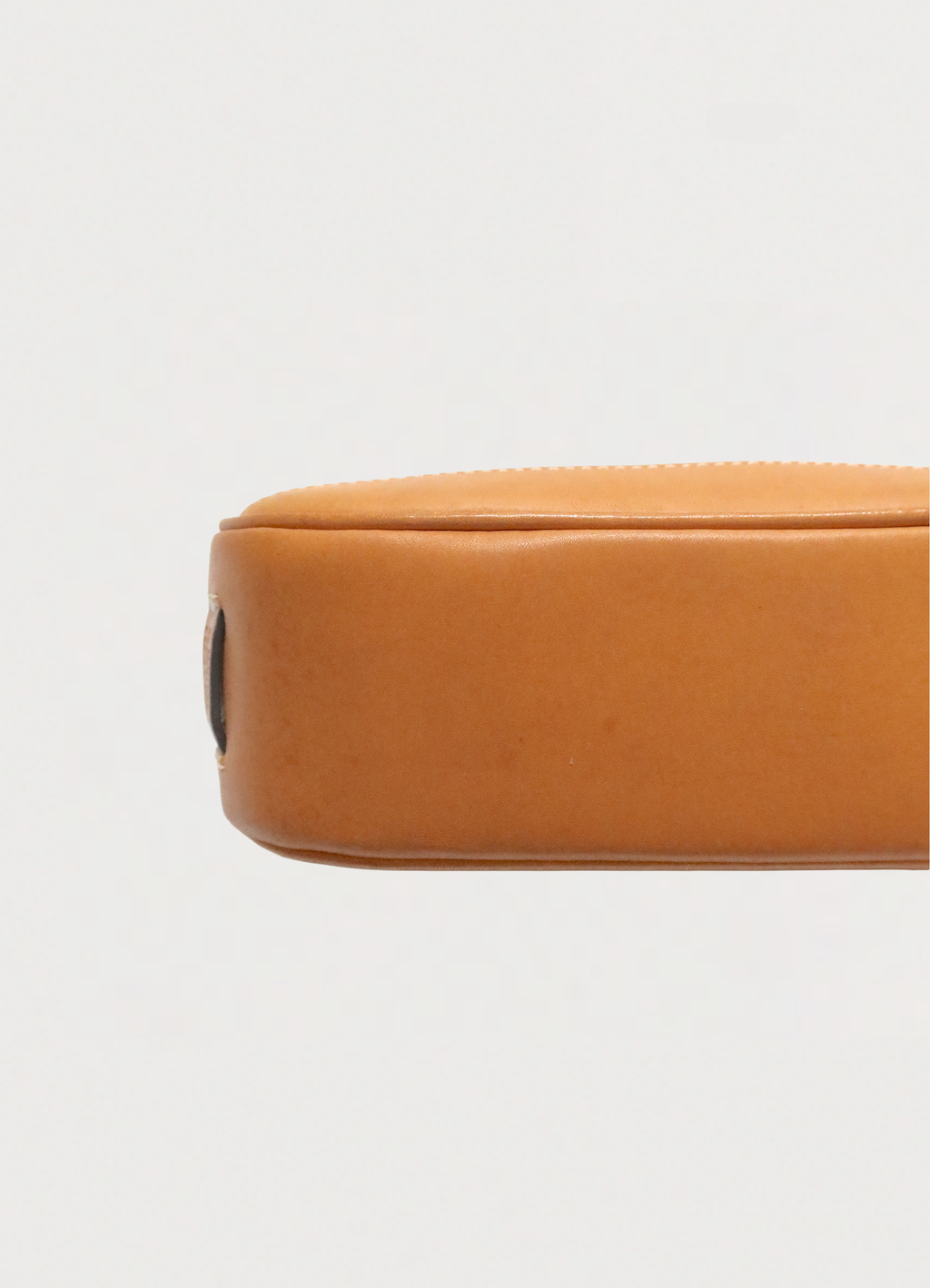 SIGNATURE DEMI POCHETTE BAG