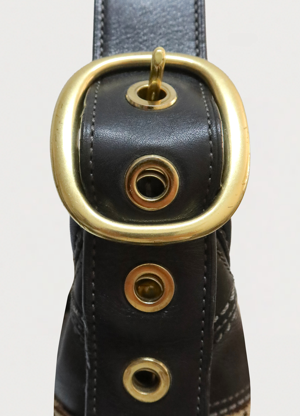 SIGNATURE BLEEKER SHOULDER BAG