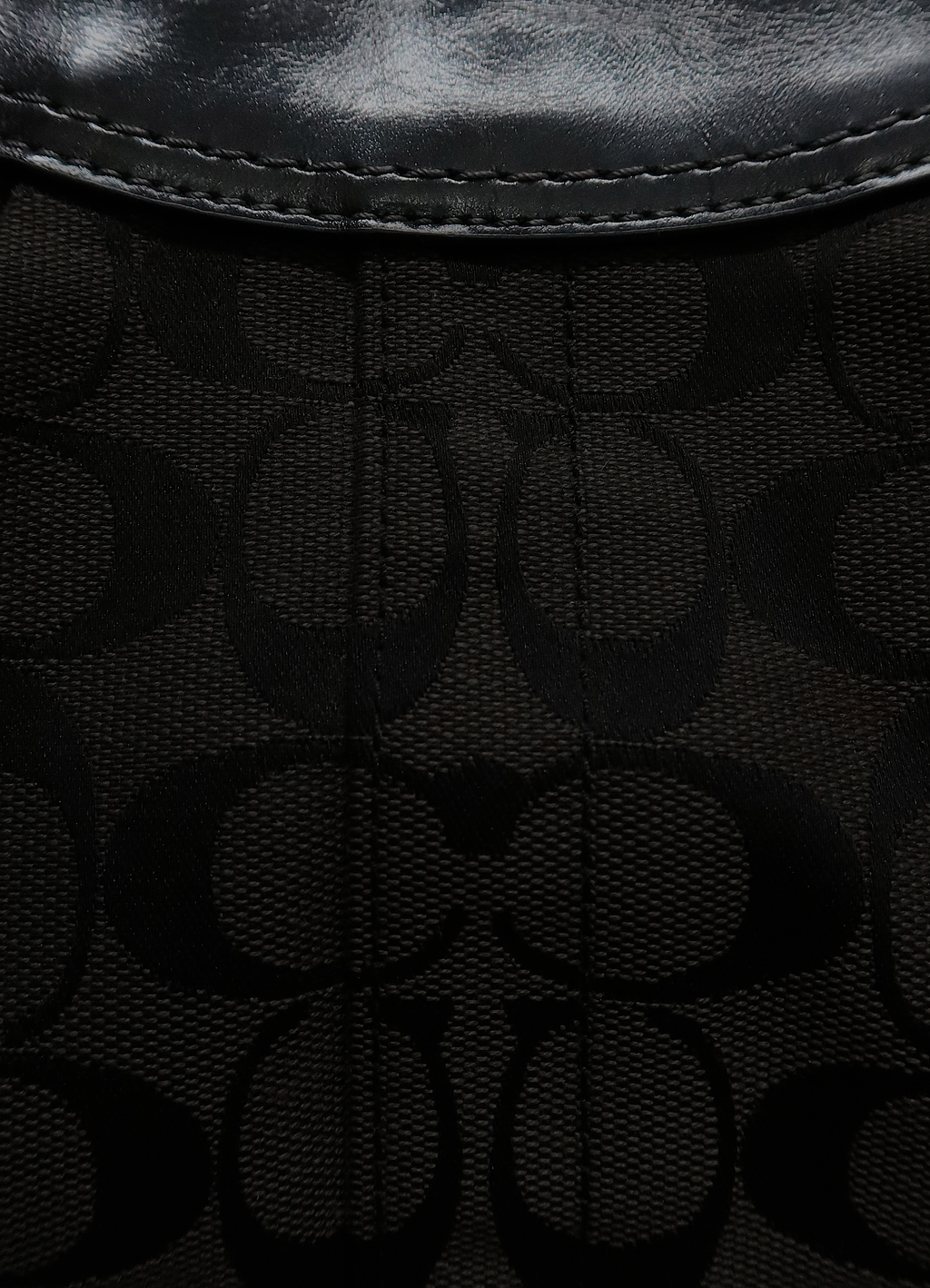 ERGO KISSLOCK PLEATED FRAMED SATCHEL SHOULDER BAG