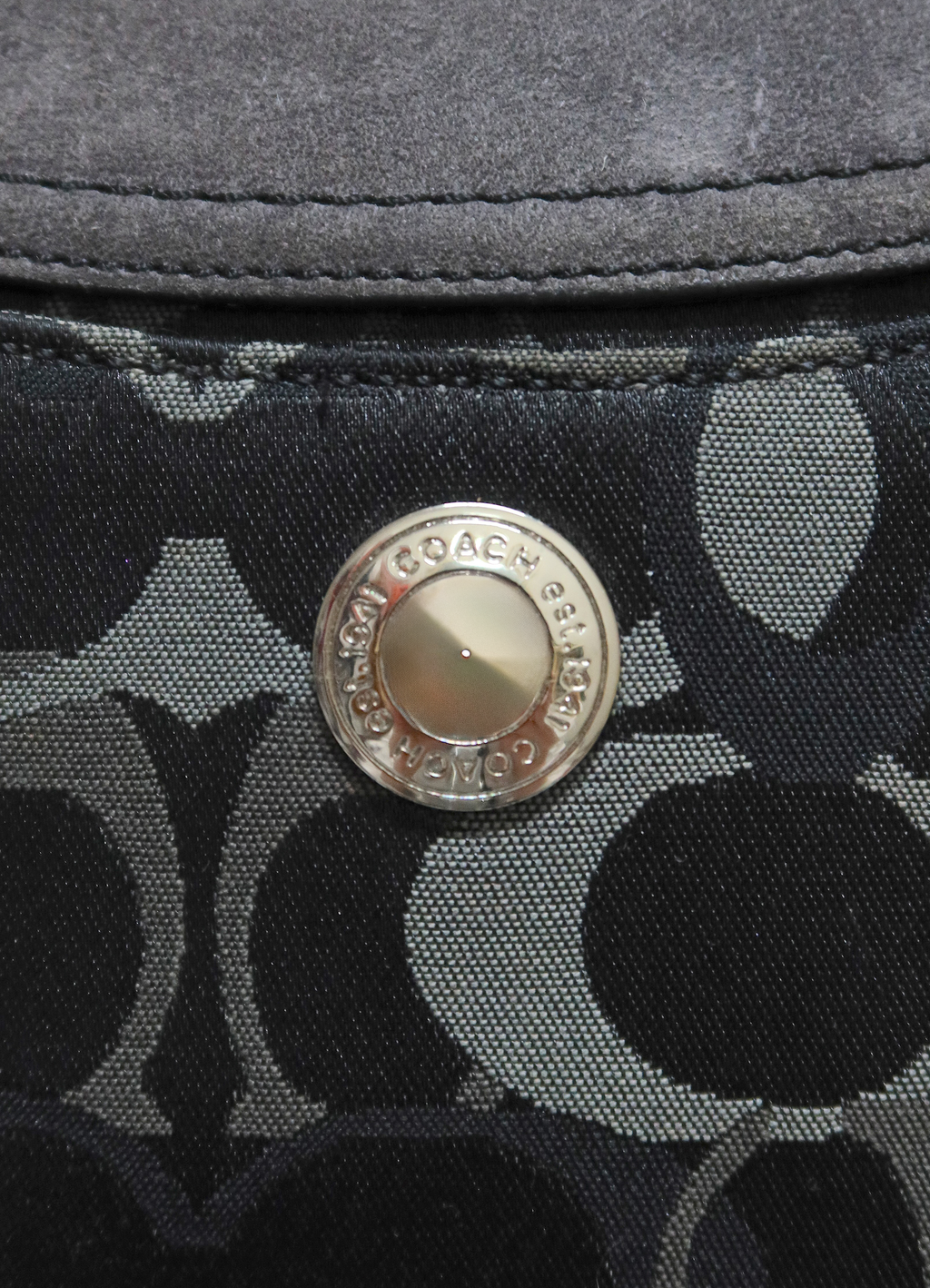 CHELSEA OPTIC SIGNATURE SHOULDER BAG